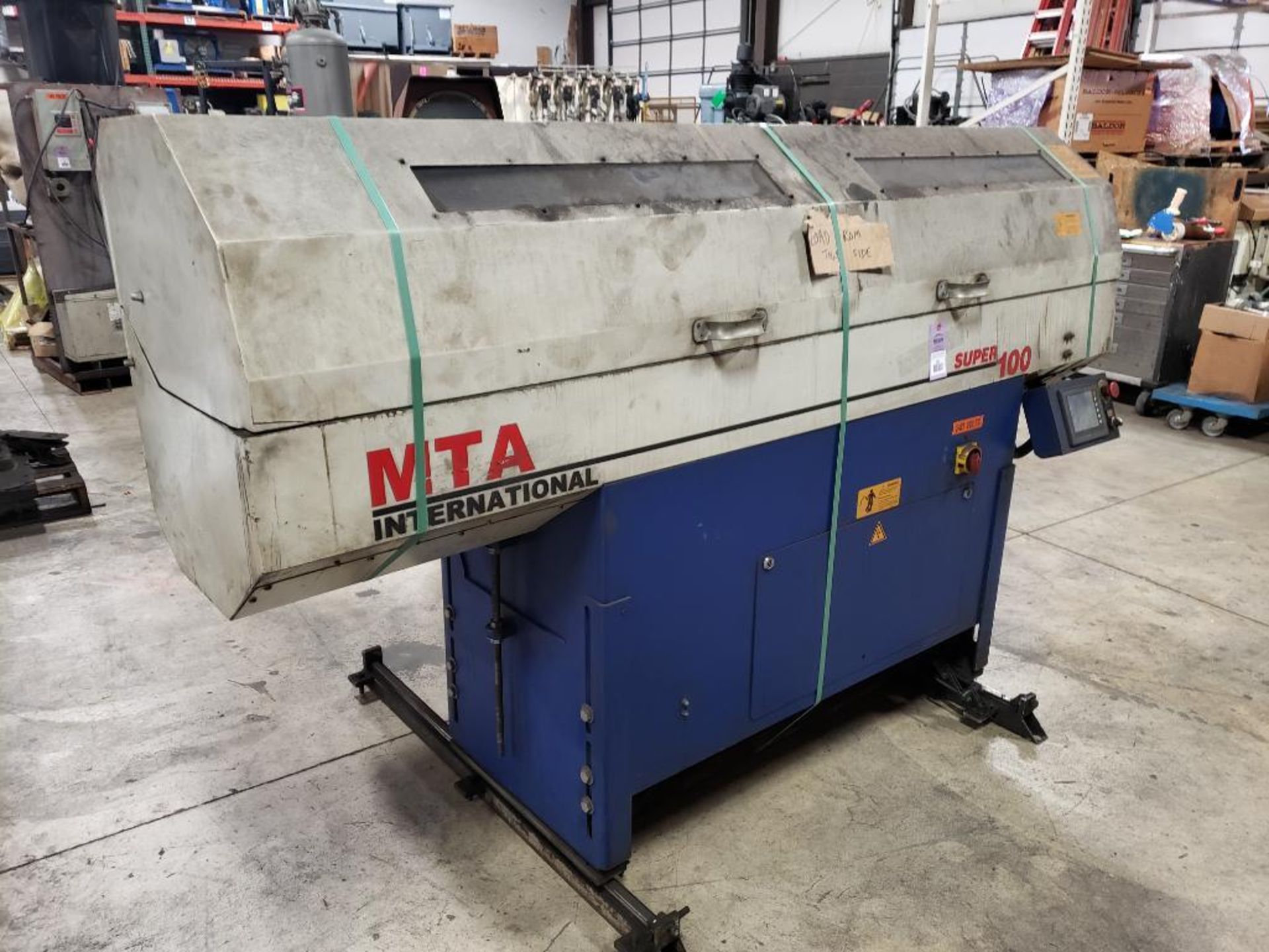 MTA International bar feeder. Model Super 100.