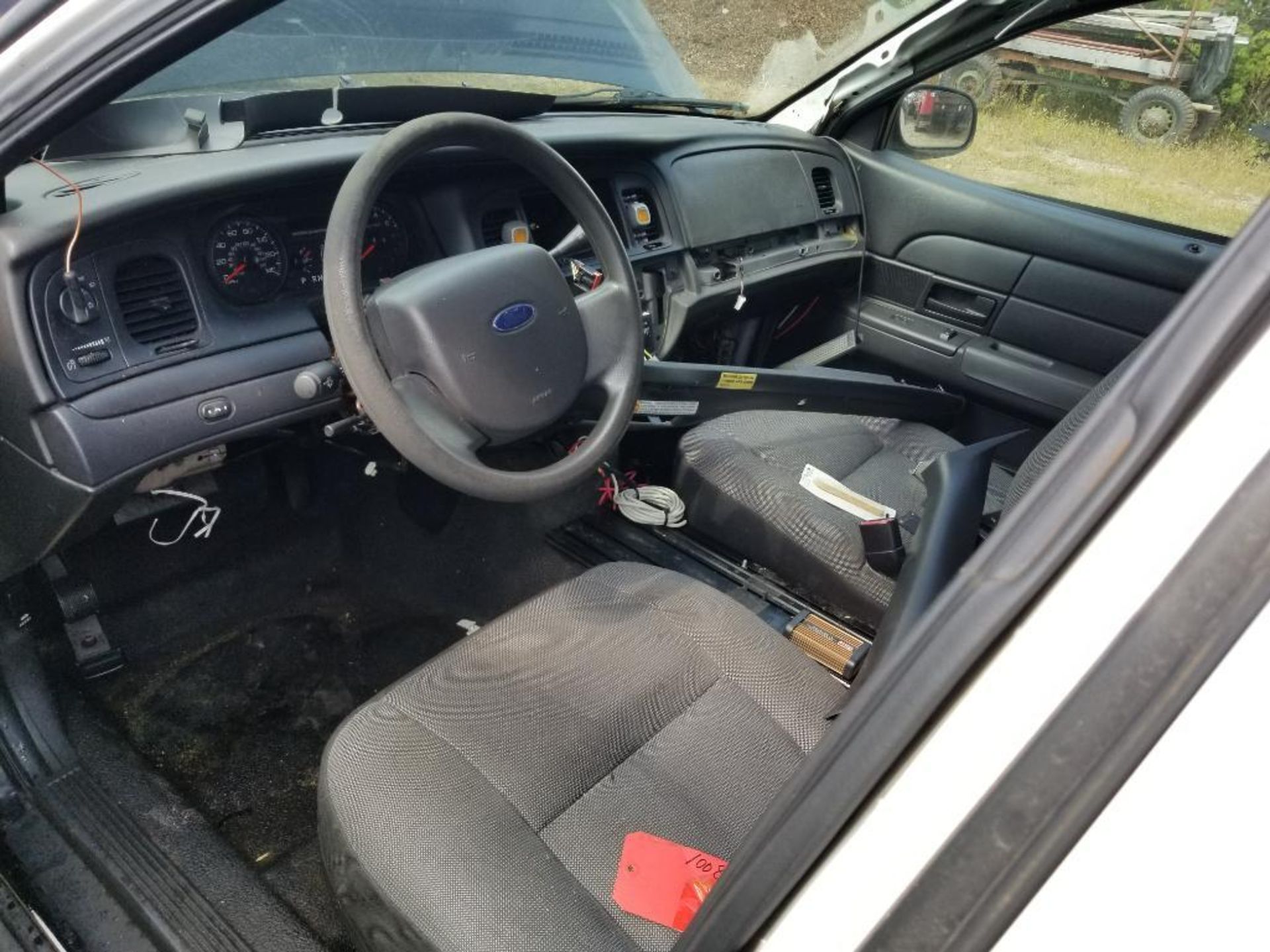 (parts car) 2010 Crown Victoria police interceptor. - Image 5 of 13