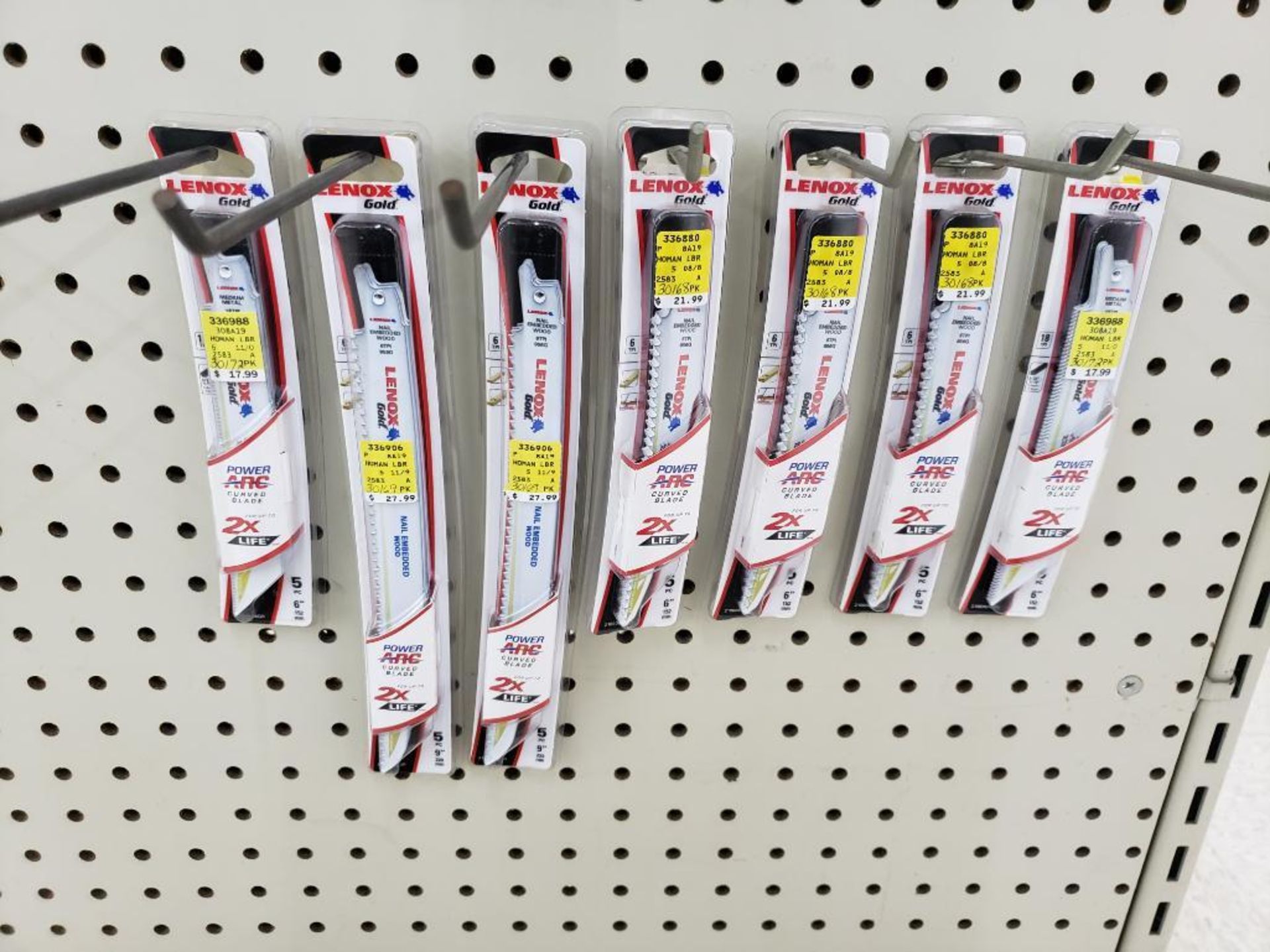 Assorted reciprocating saw blades. New in package. - Image 5 of 5