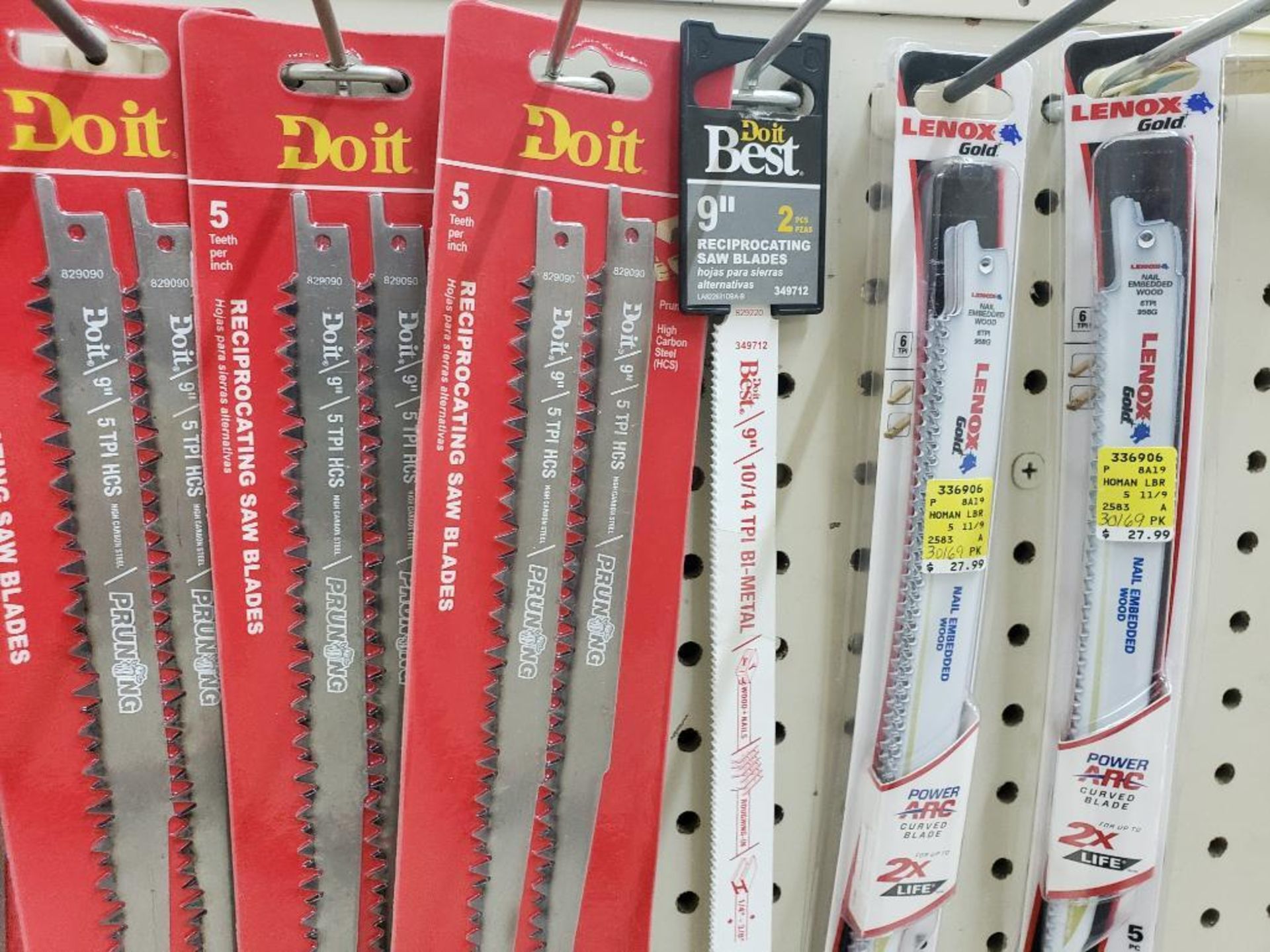 Assorted reciprocating saw blades. New in package. - Image 4 of 6