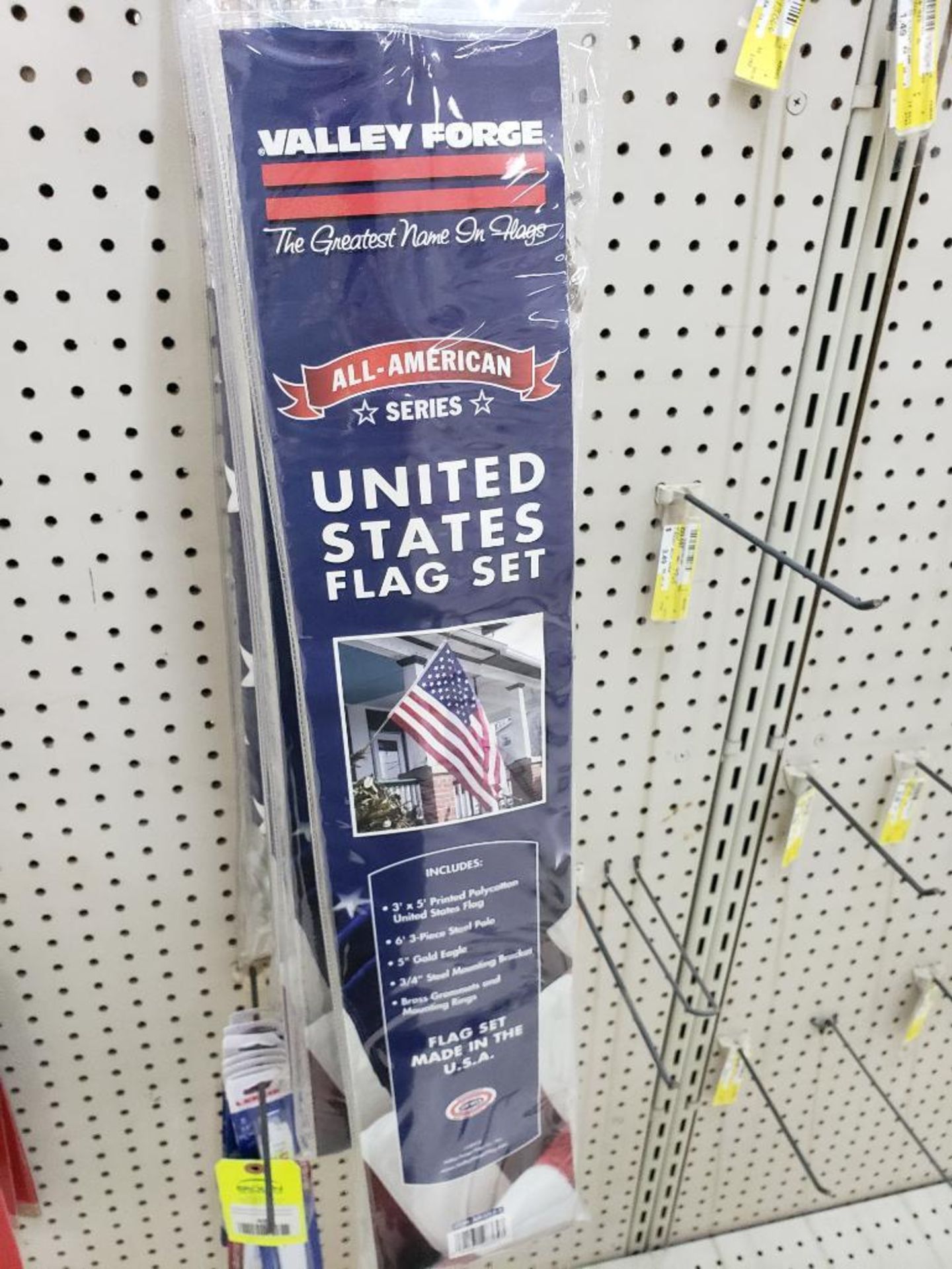 Qty 5 - Assorted flags. New.