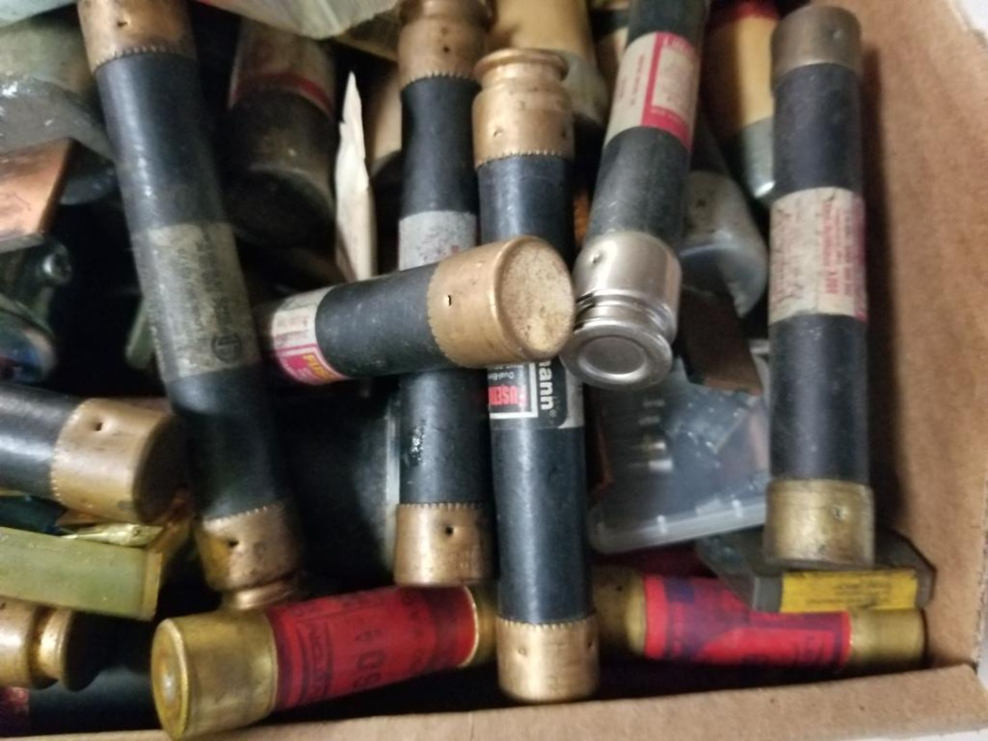 Large assortment of fuses. - Image 2 of 8
