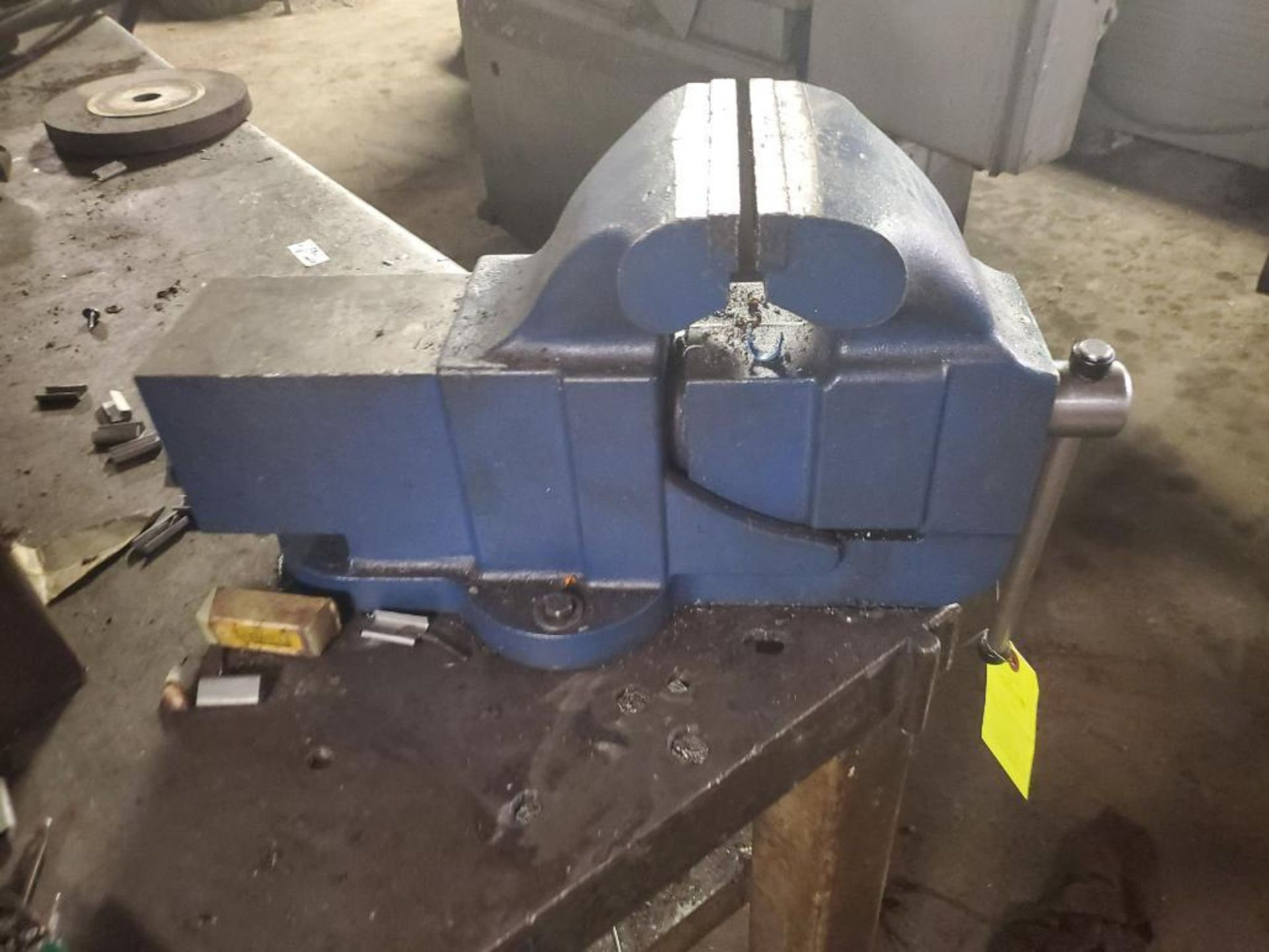 Westward bench vise. Model 3FDJ3.