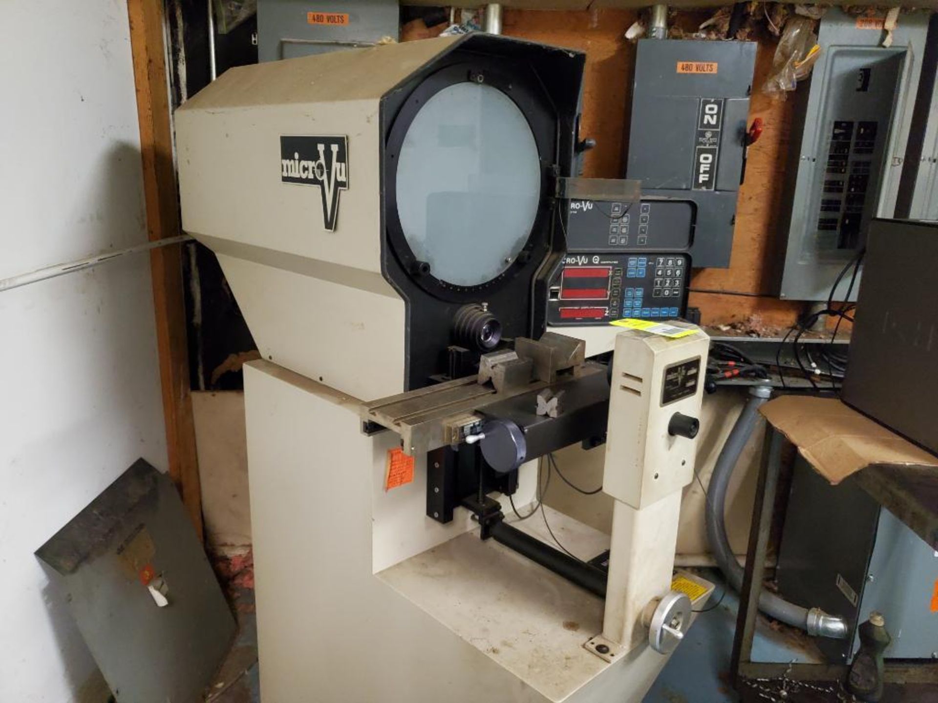 Micro-Vu optical comparator. Edge Detector ED-50