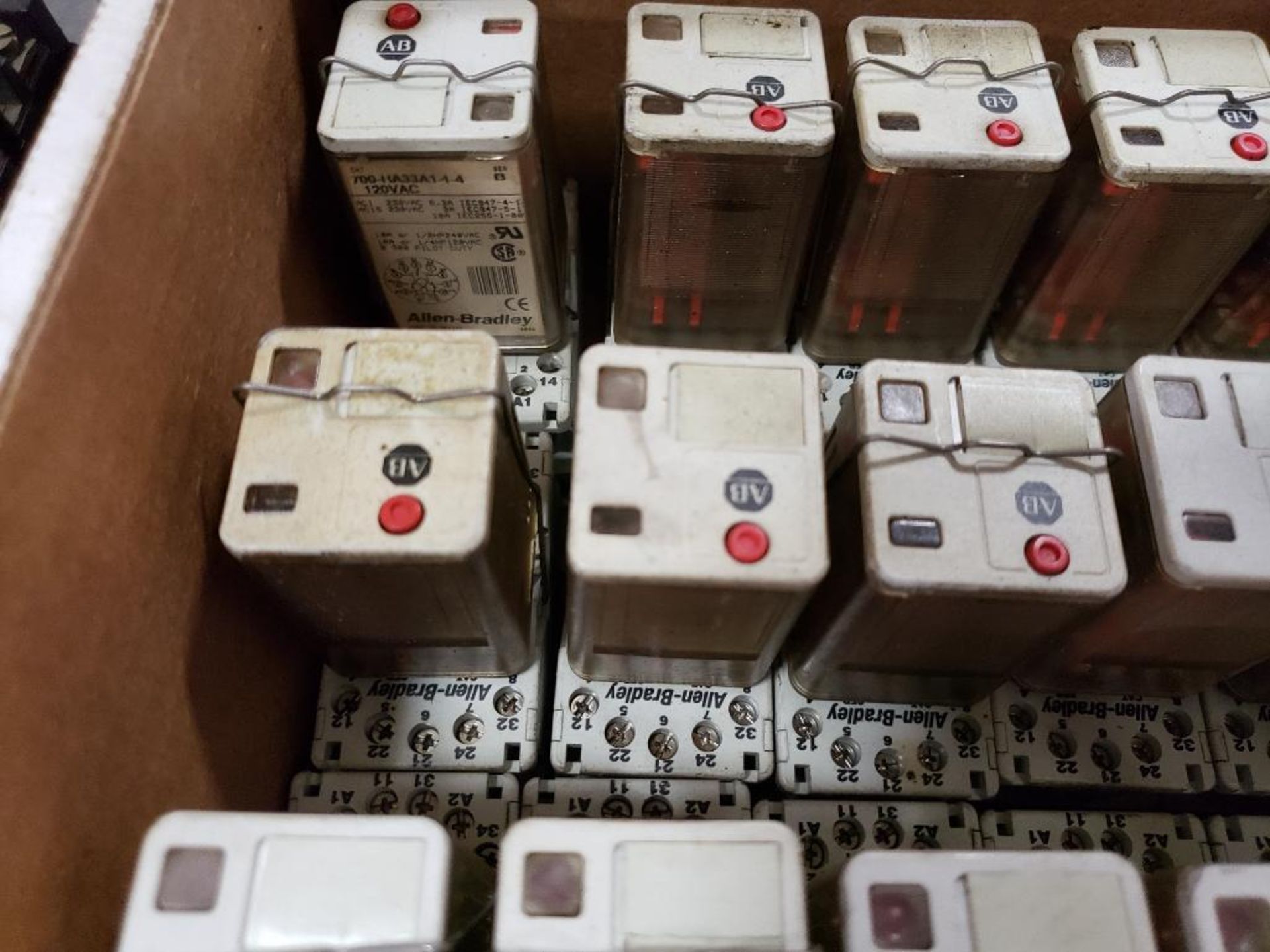 Assorted electrical relays, and holders. Allen Bradley. - Image 2 of 8