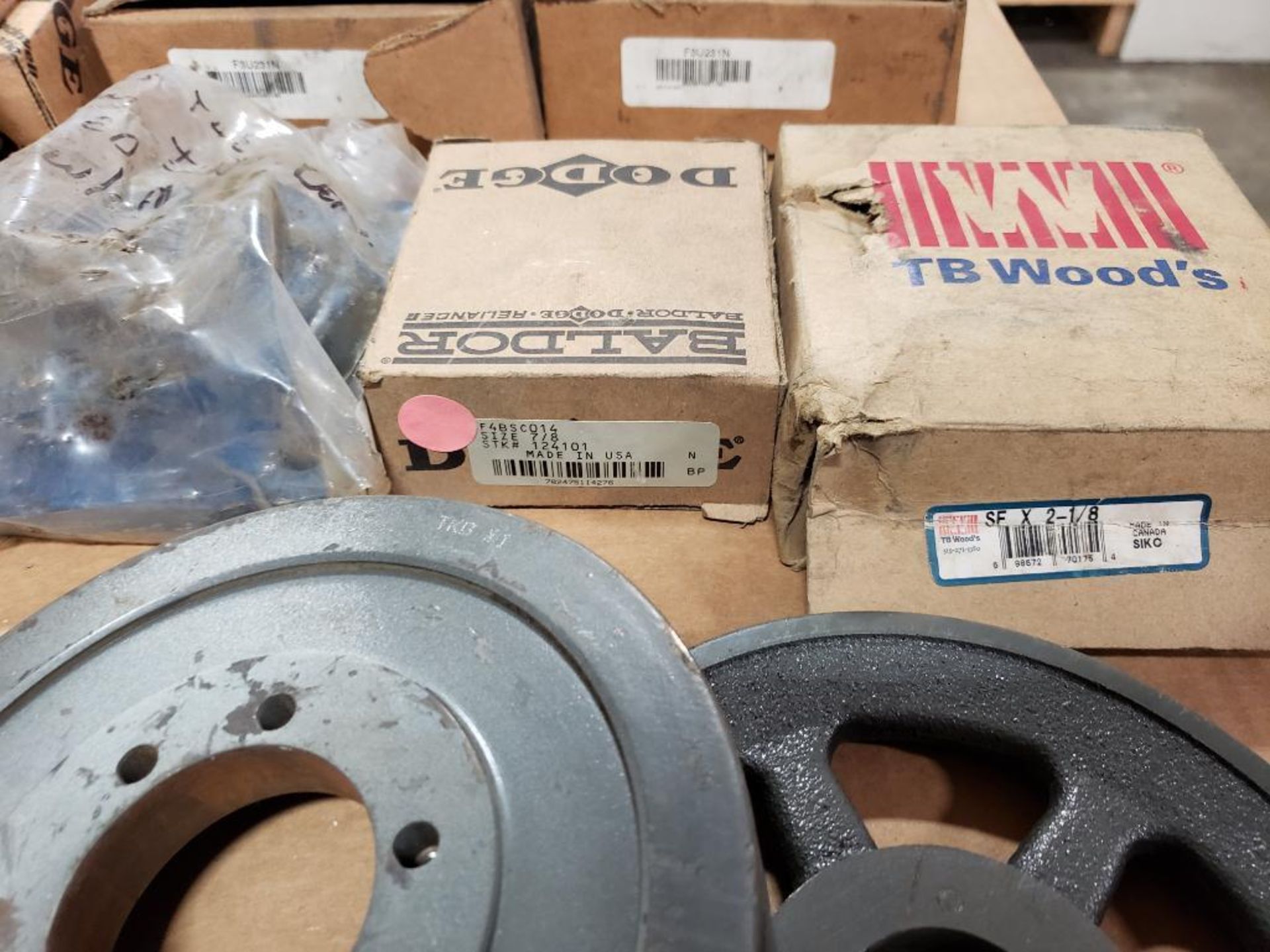 Assorted gears, pullys, and bushings. TB Woods, Dodge, Martin. - Image 6 of 13