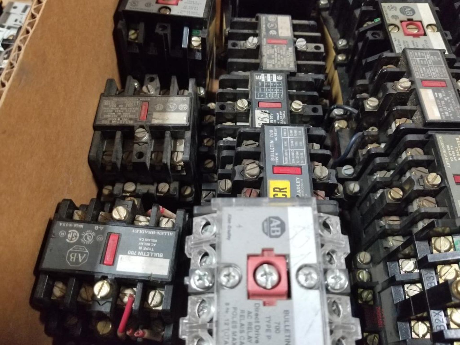 Assorted Allen Bradley contactors. - Image 5 of 7