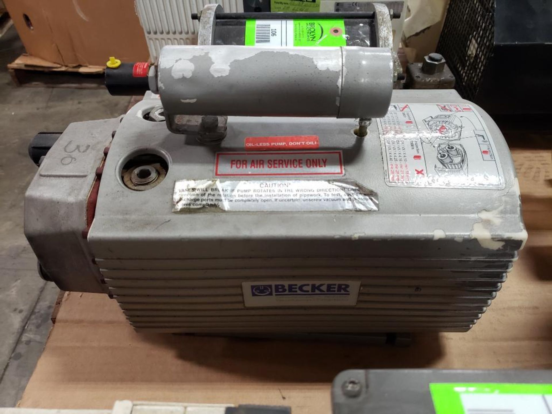 Becker 4142440427409 vacuum pump. 1PH motor. - Image 4 of 5