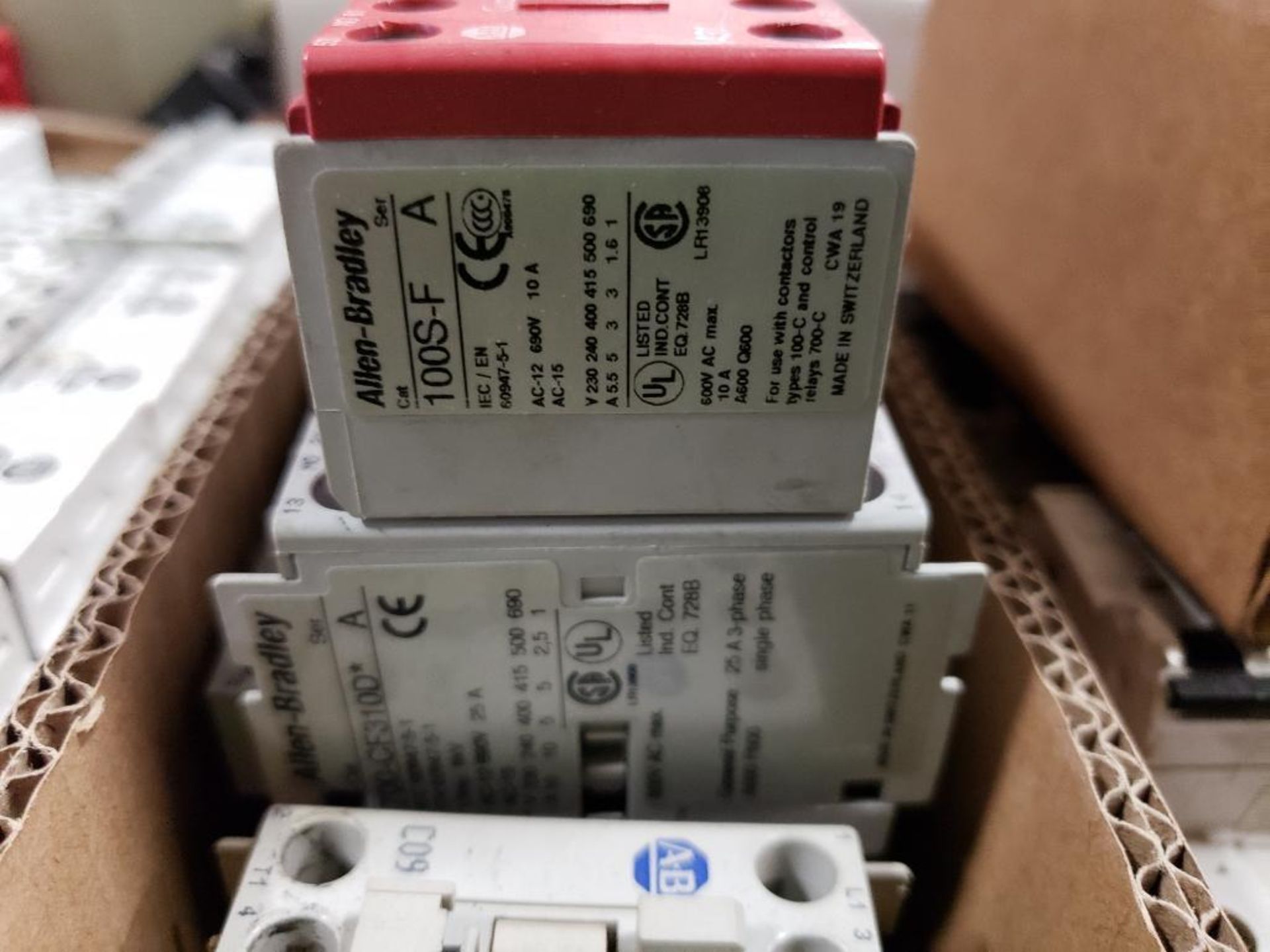 Assorted electrical safety contactor. Allen Bradley. - Image 5 of 7