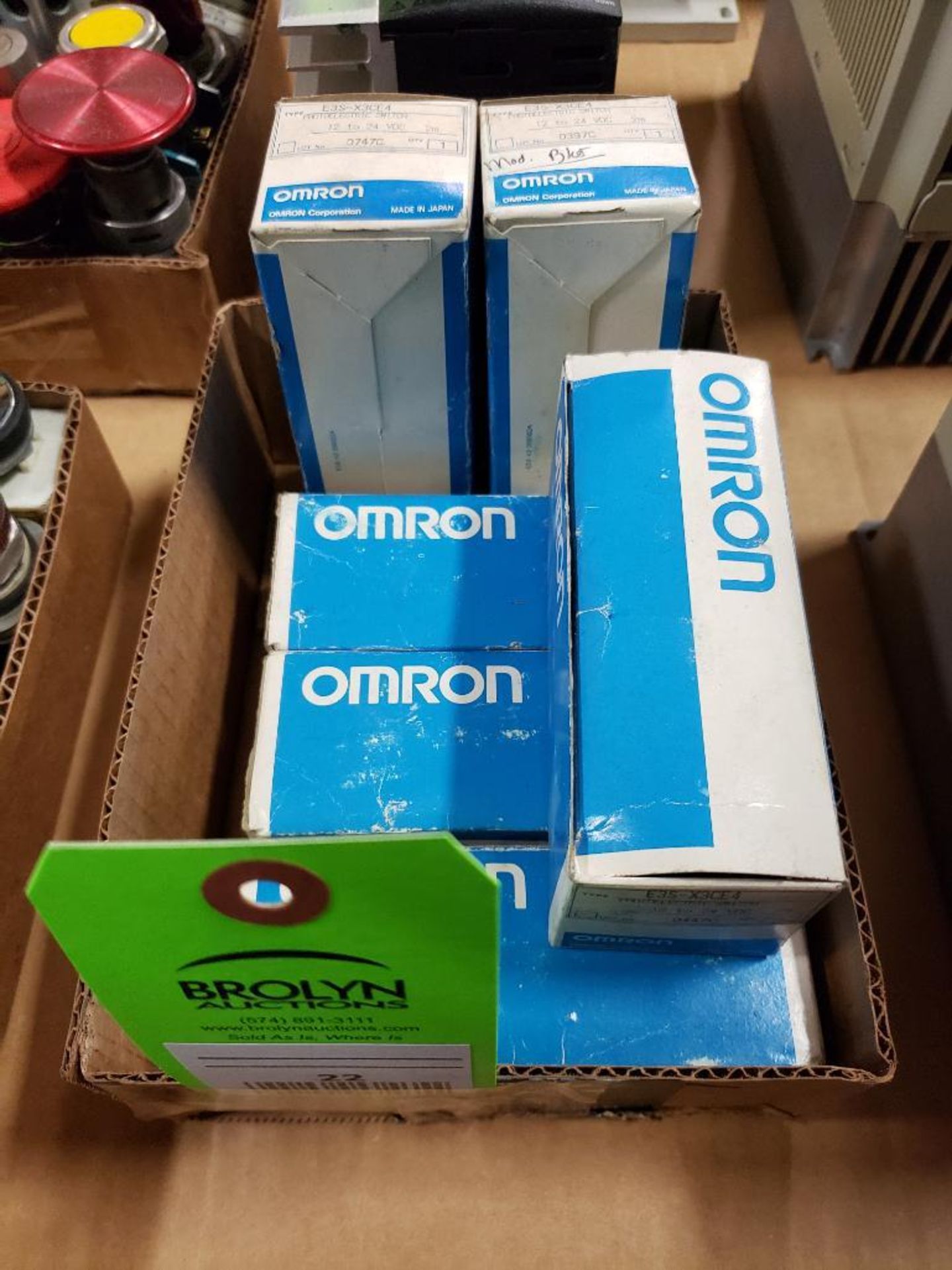 Qty 6 - Omron E3S-X3CE4 photoelectric switch. New in box.