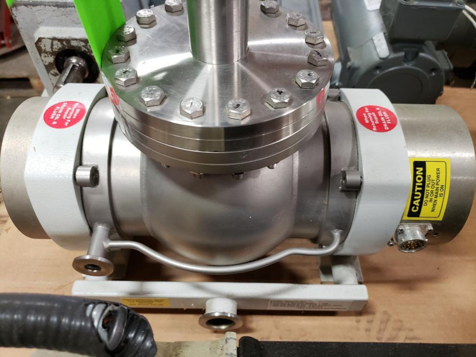 Pfeiffer Balzers TPU 330 turbo vacuum pump. PM-P01-240/P2624. - Image 2 of 7