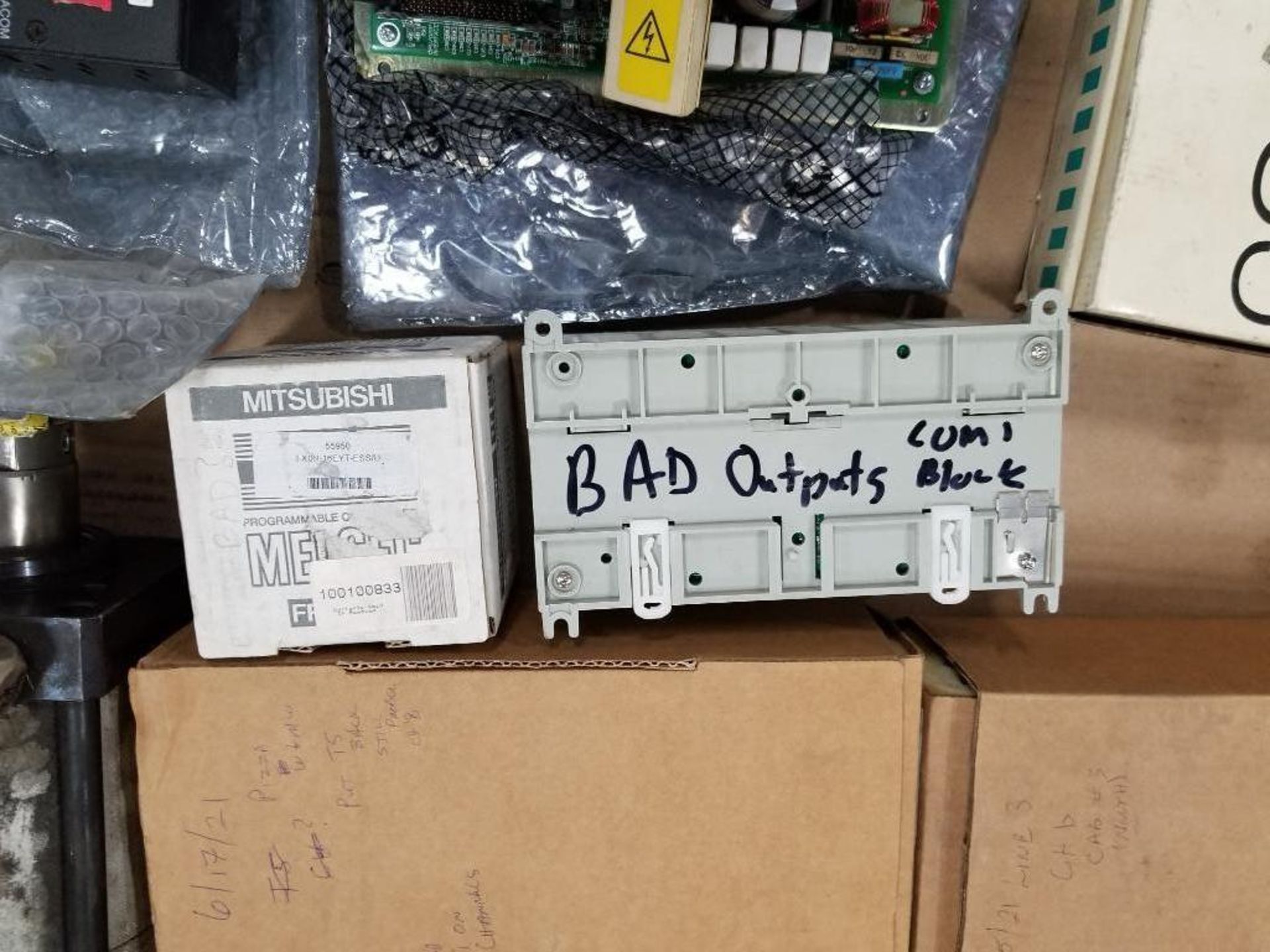 Pallet of assorted PARTS REPAIRABLE electronic boards, motor, cylinder. - Image 9 of 18