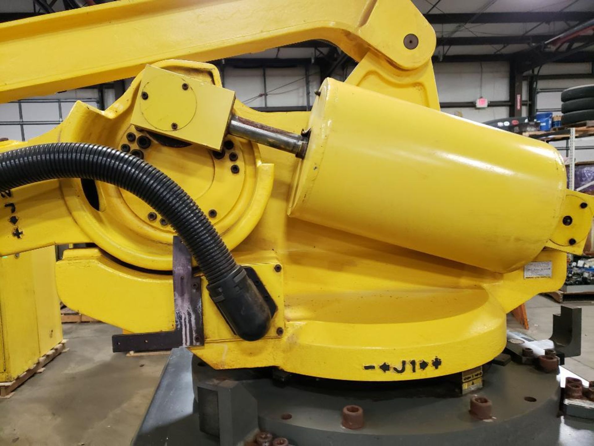 Fanuc M-410i HW robot arm. Does not include controller or cables. (cables have been cut) - Image 21 of 27