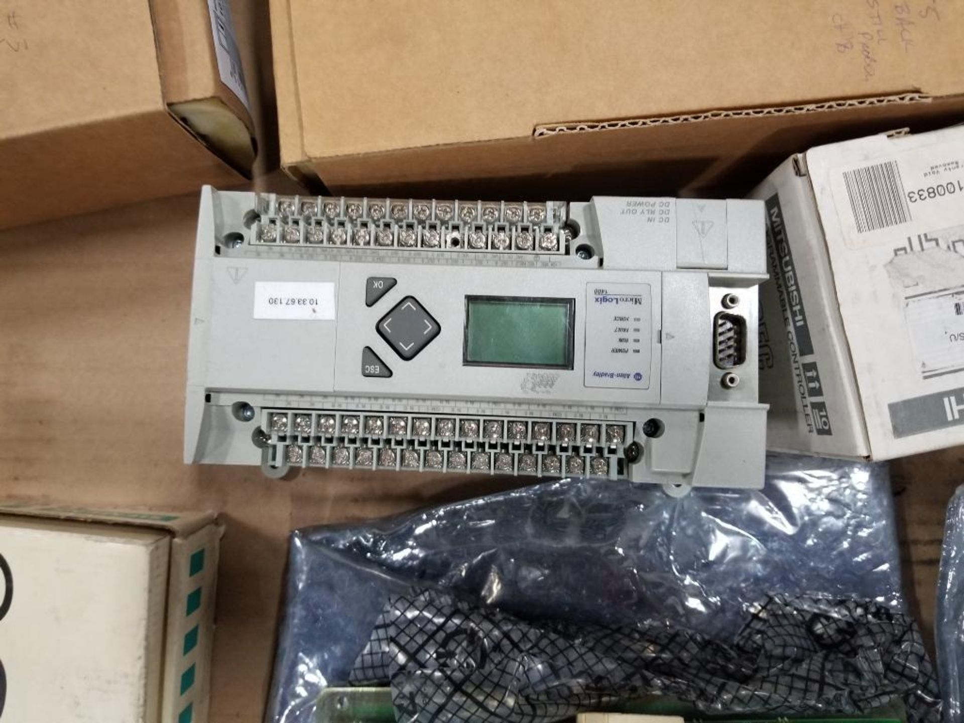 Pallet of assorted PARTS REPAIRABLE electronic boards, motor, cylinder. - Image 13 of 18