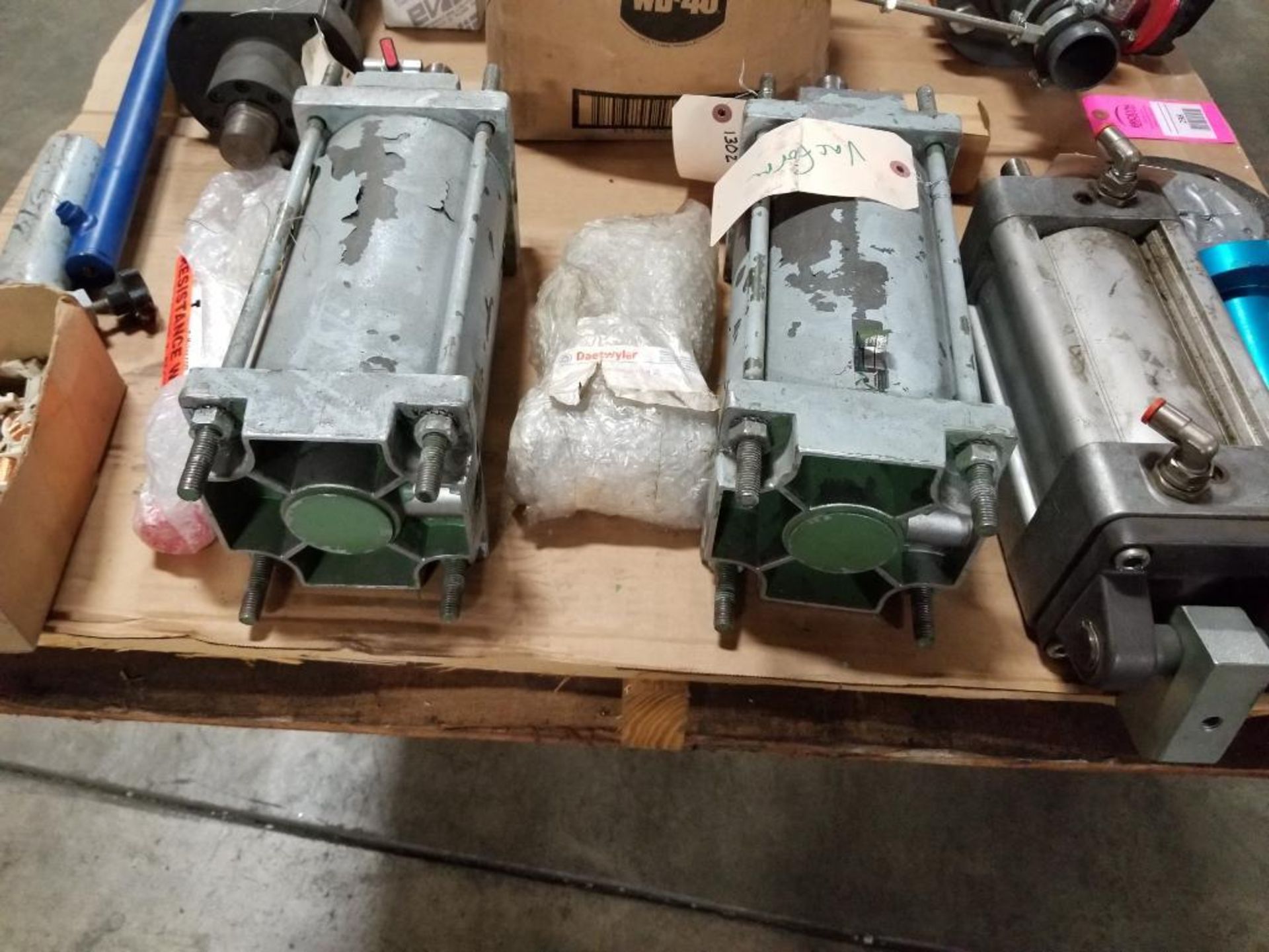 Pallet of assorted air cylinders, accessories, valves. - Image 19 of 21