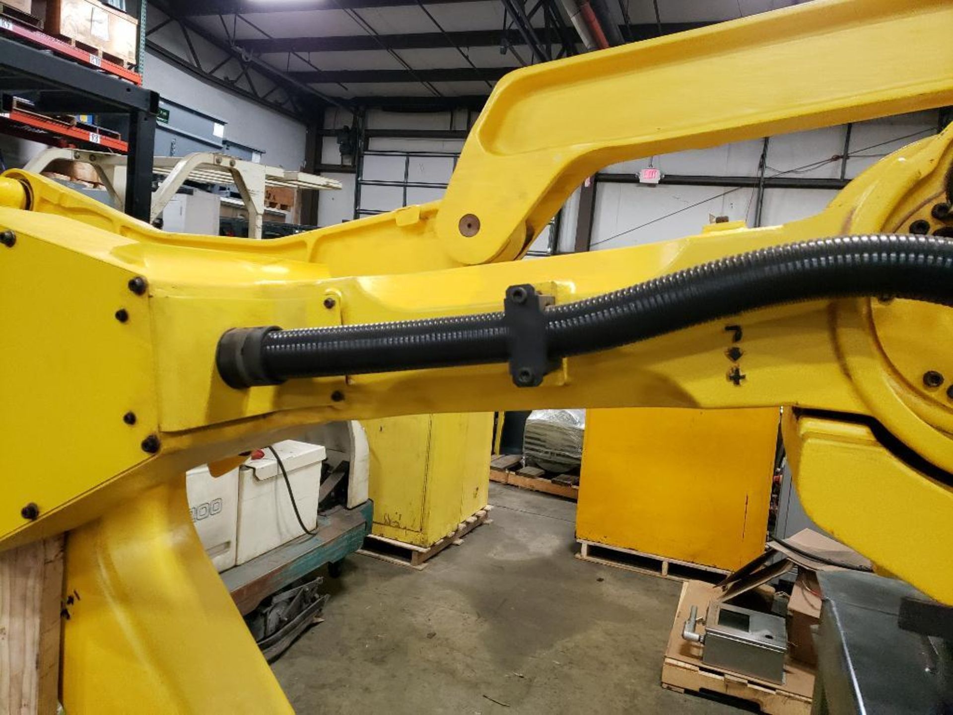 Fanuc M-410i HW robot arm. Does not include controller or cables. (cables have been cut) - Image 22 of 27