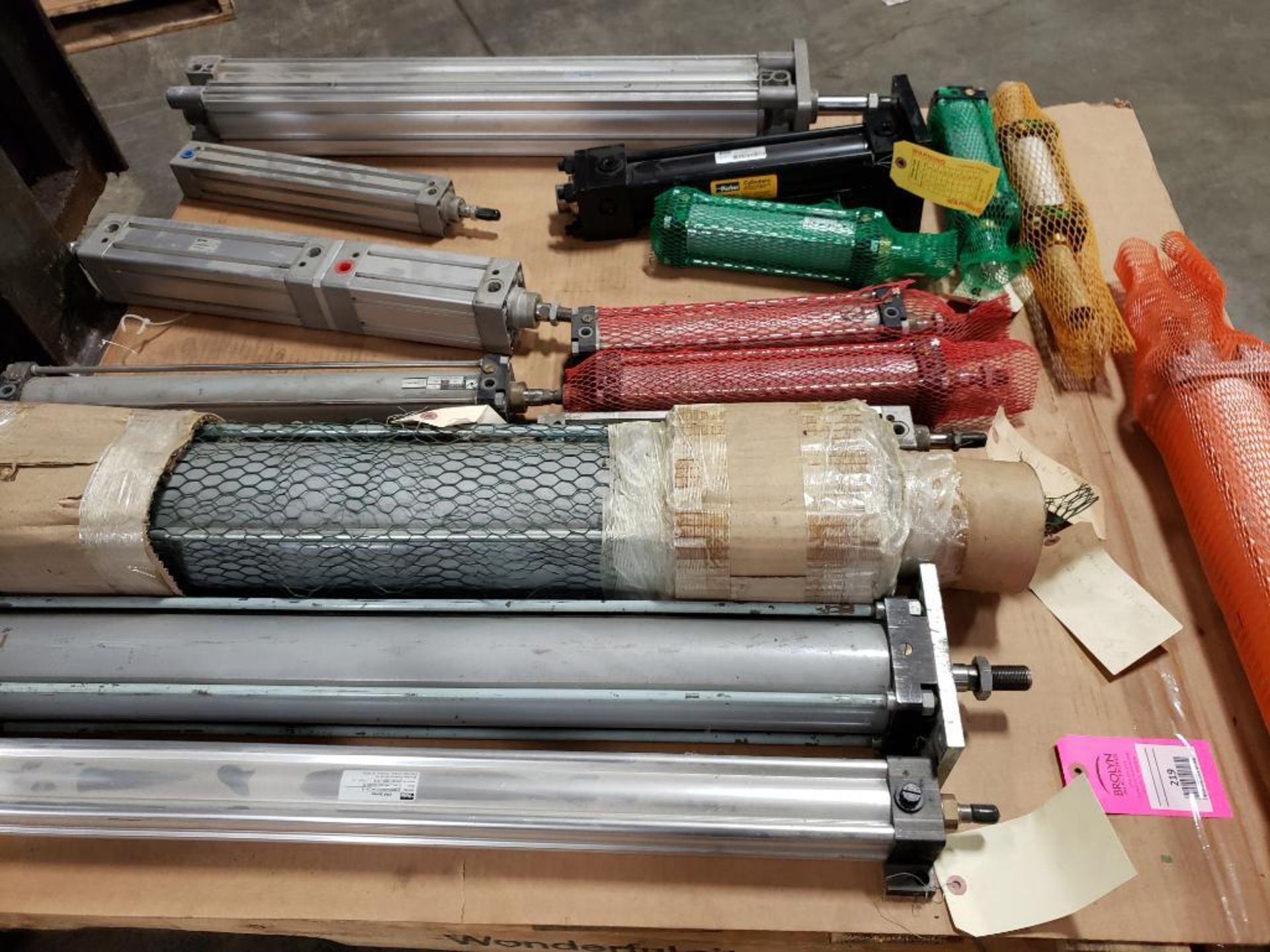 Pallet of assorted pneumatic cylinders. Pneumax, Parker, SMC. - Image 9 of 14