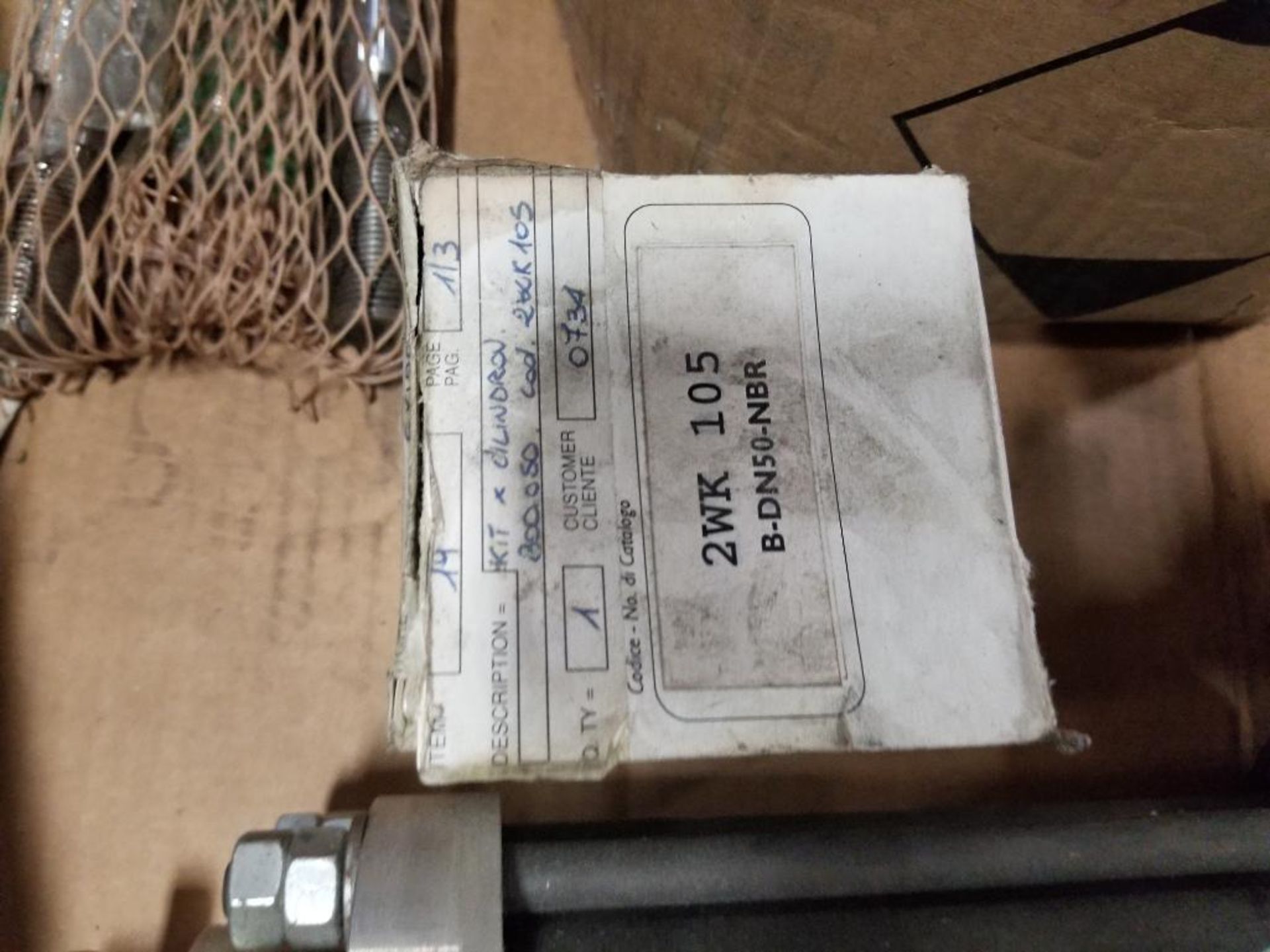 Pallet of assorted air cylinders, accessories, valves. - Image 15 of 21