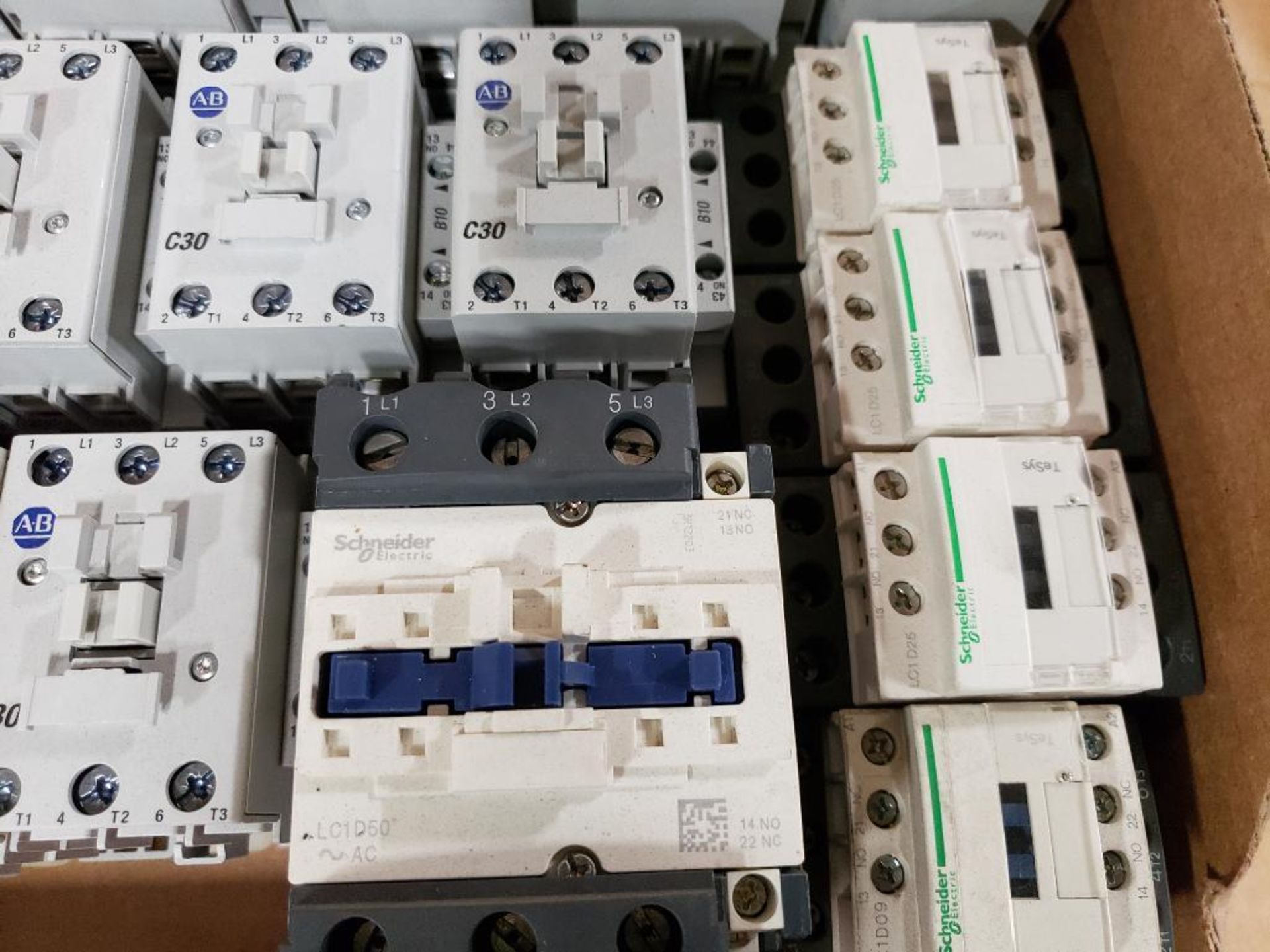 Assorted electrical contactor and relays. Allen Bradley, Schneider Electric. - Image 5 of 8