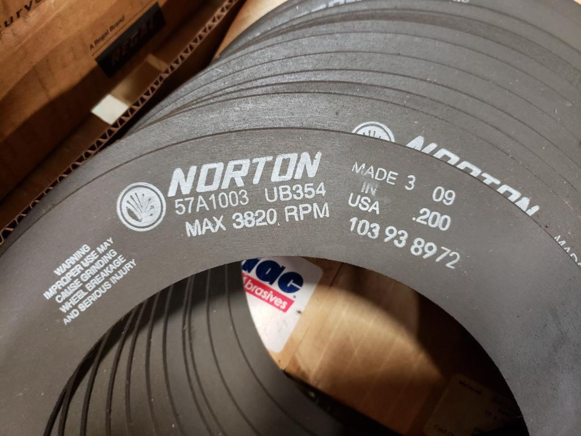 Assorted Norton sanding disks. New. - Image 3 of 3