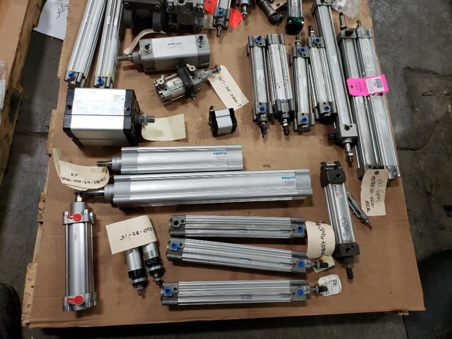 Pallet of assorted pneumatic cylinders. SMC, Festo. - Image 24 of 24