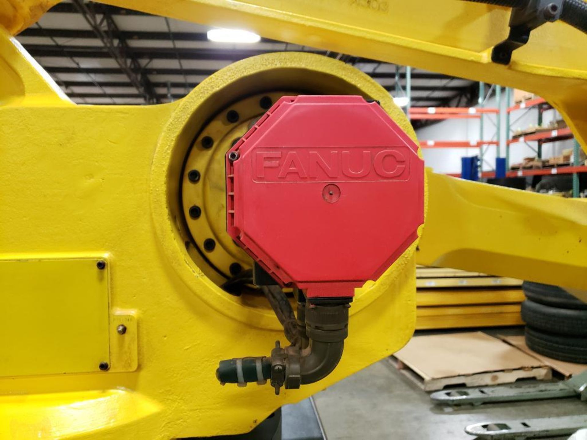 Fanuc M-410i HW robot arm. Does not include controller or cables. (cables have been cut) - Image 6 of 27