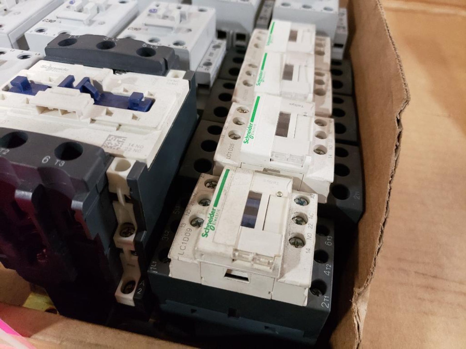 Assorted electrical contactor and relays. Allen Bradley, Schneider Electric. - Image 7 of 8