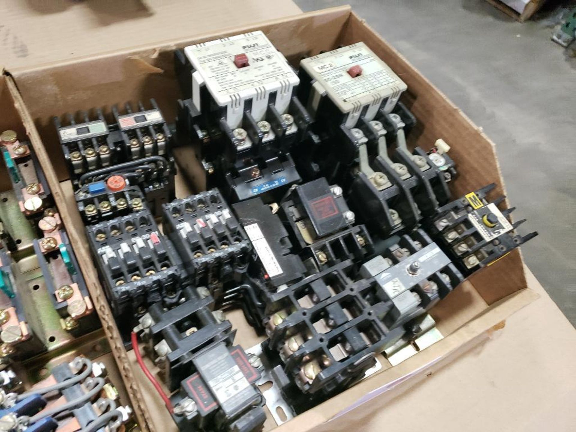 Assorted electrical relays, contactors. Fuji, Allen Bradley. - Image 8 of 13