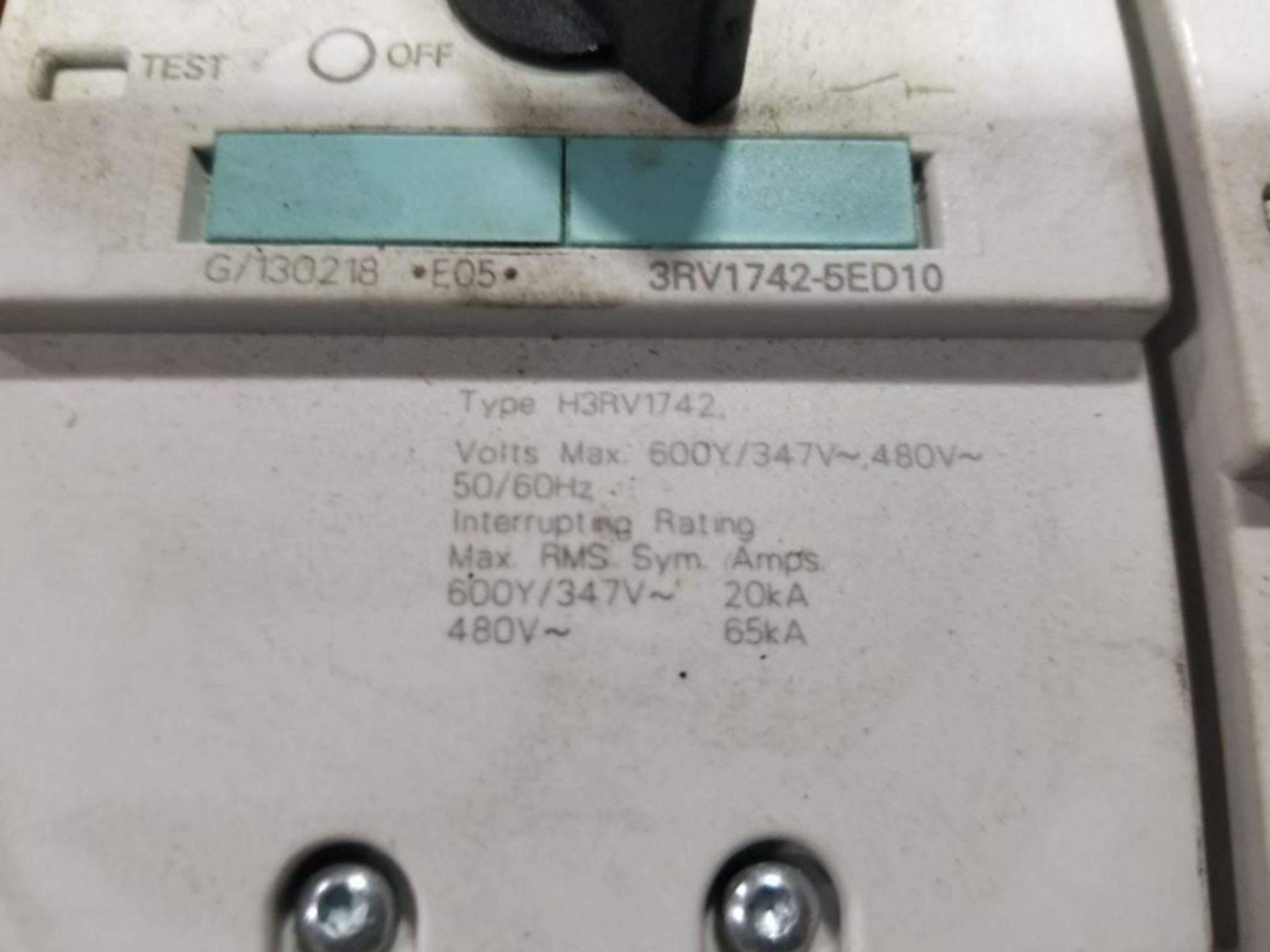 Qty 3 - Siemens 3RV1742-5ED10 circuit breaker. - Image 3 of 5