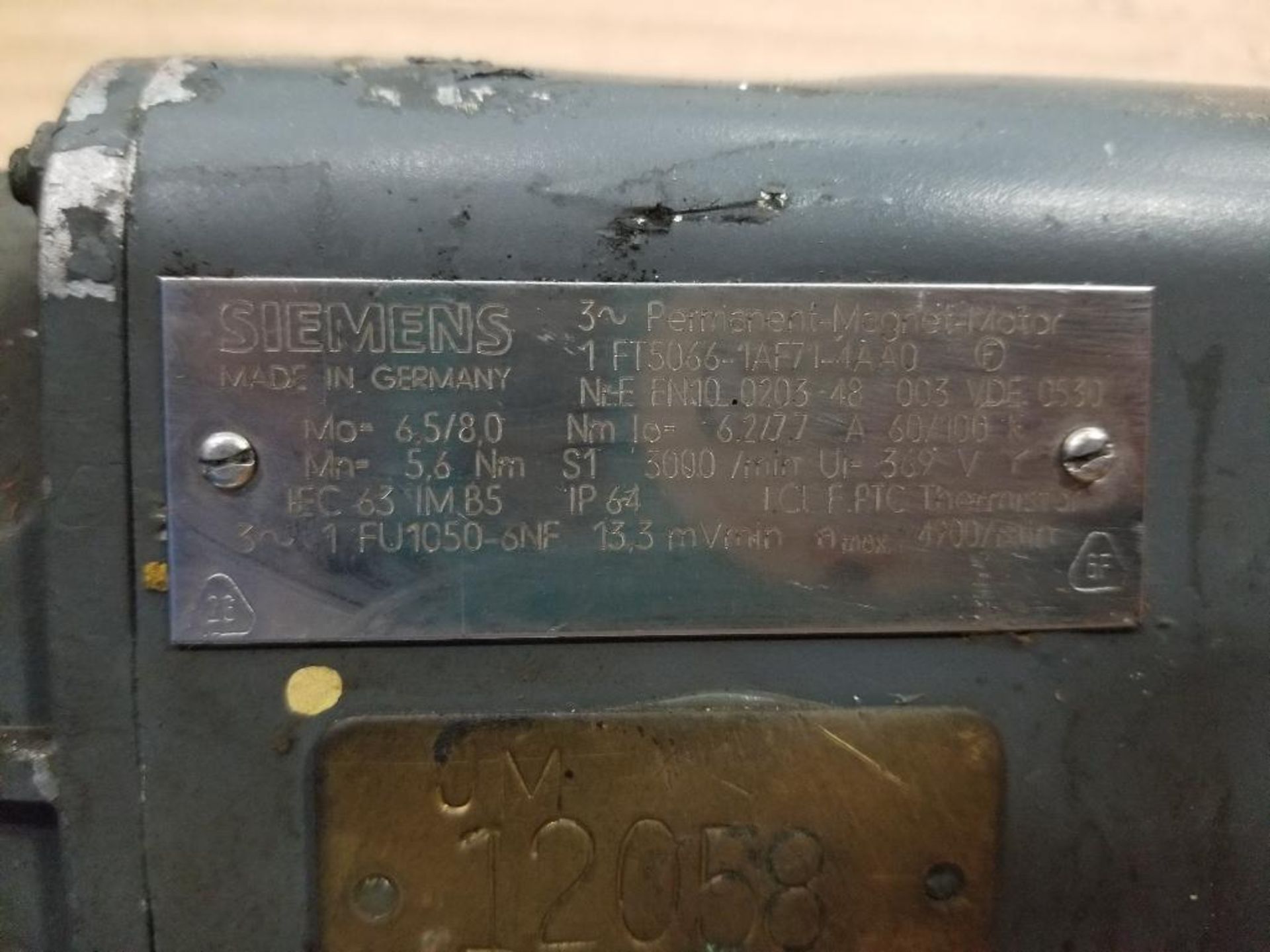 Siemens servo motor. Part number 1-FT5066-1AF71-4AA0. - Image 3 of 4