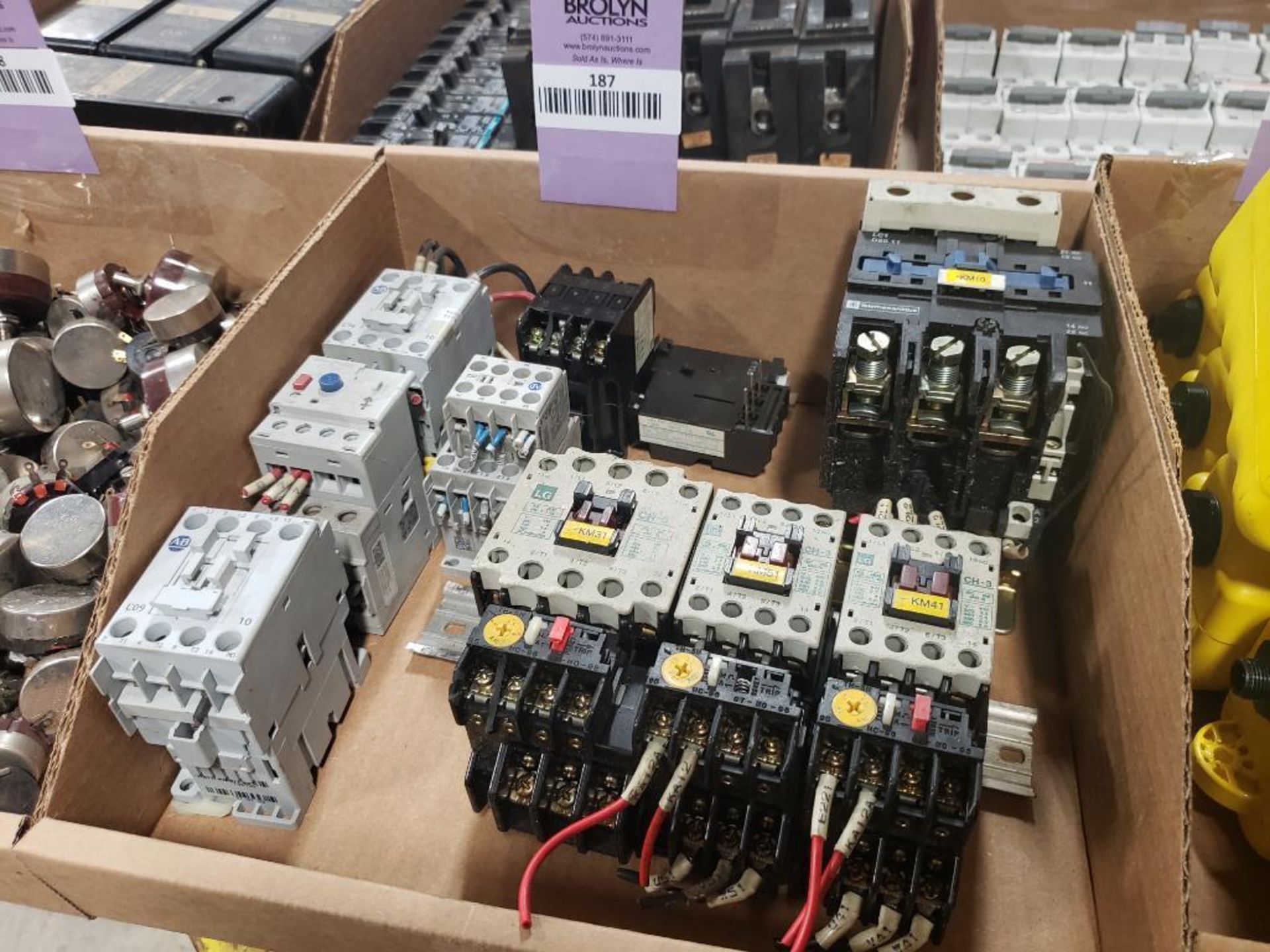 Assorted electrical contactor, relay. Allen Bradley, Telemecanique.