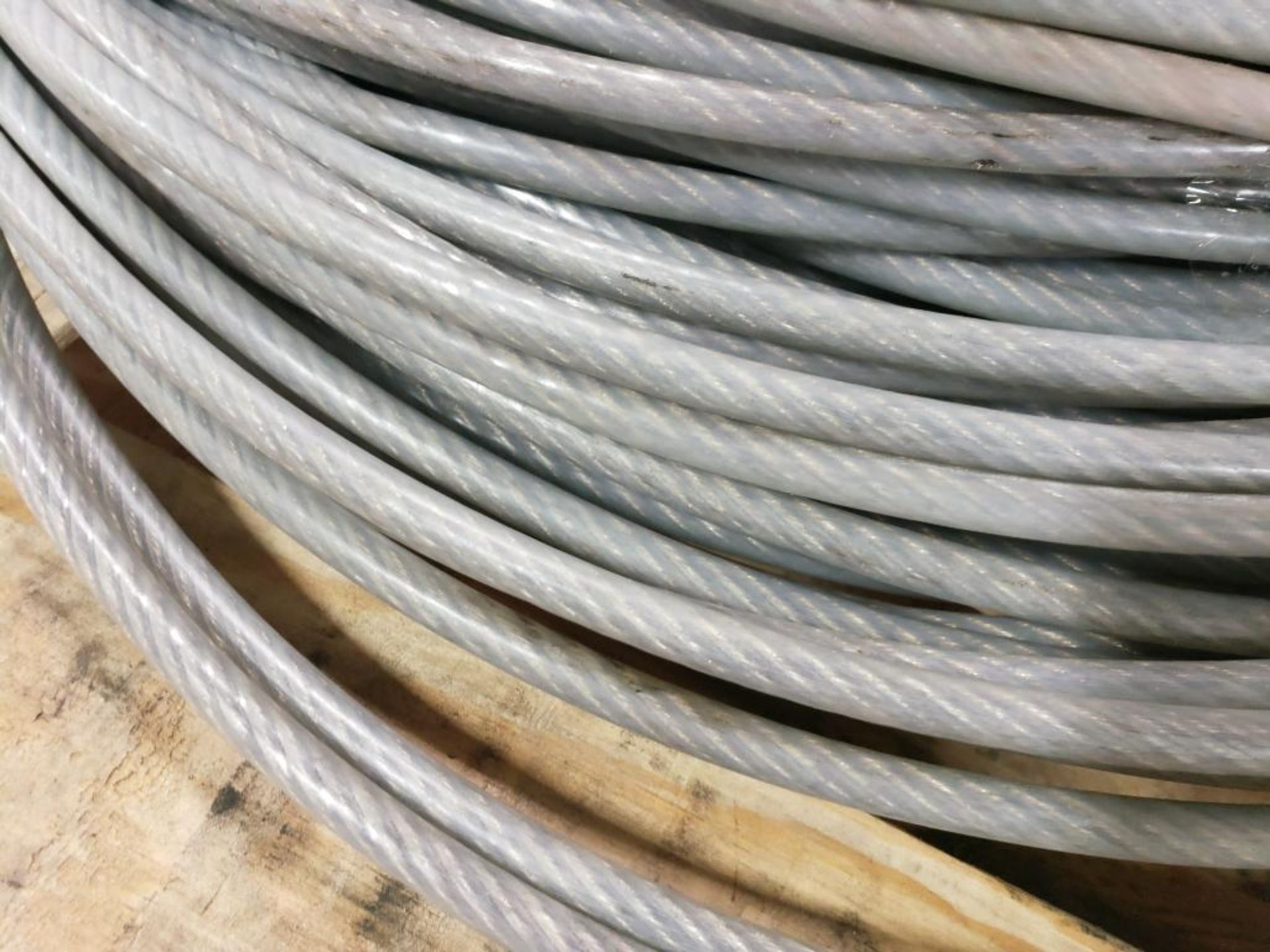 Pallet of coated wire rope. - Image 2 of 4