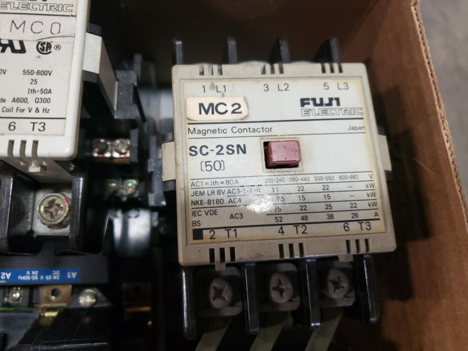 Assorted electrical relays, contactors. Fuji, Allen Bradley. - Image 4 of 13