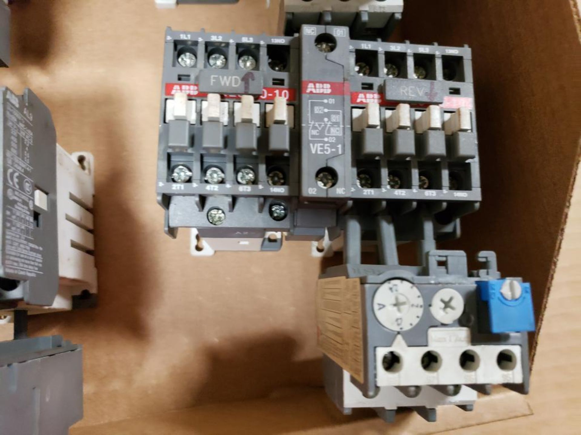 Qty 4 - ABB AL9 contactor and relay assembly. - Image 5 of 7
