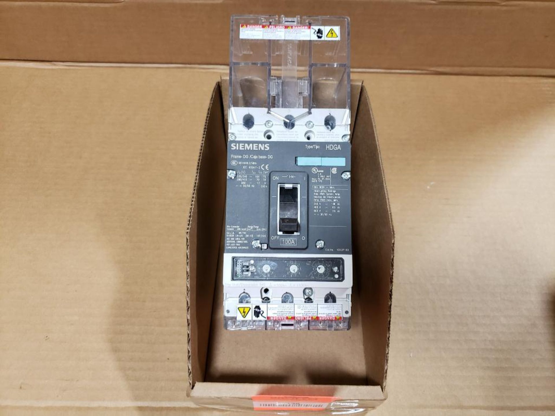 Siemens DP-3544 100A circuit breaker.