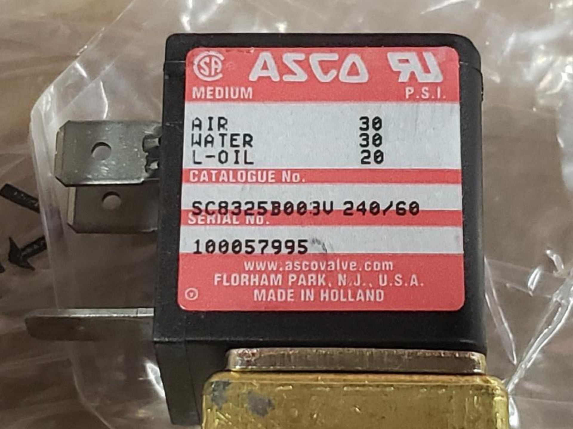 Qty 30 - ASCO SC8325B003V 240/60 solenoid valve. 30psi air/ 30psi water / 20 l-oil. New in package. - Image 3 of 3