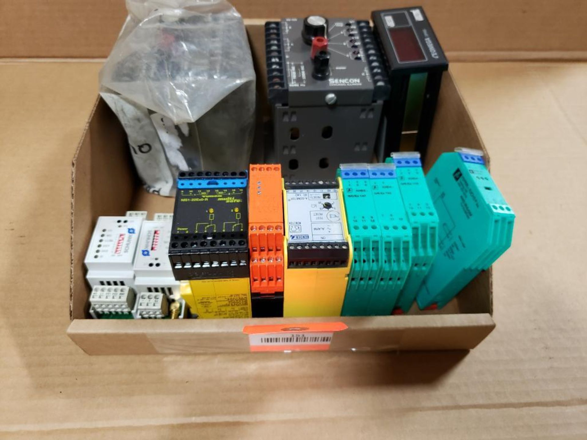 Assorted electrical relay, panel meter, process controller. Sencon, Omega, Shunk. - Image 9 of 9