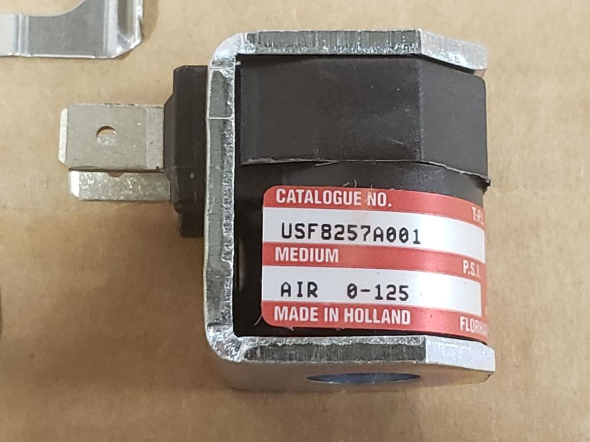 Qty 24 - ASCO USF8257A001 0-125psi air solenoid valve. 400135-642 24VDC 22W Coil. New no package. - Image 3 of 5
