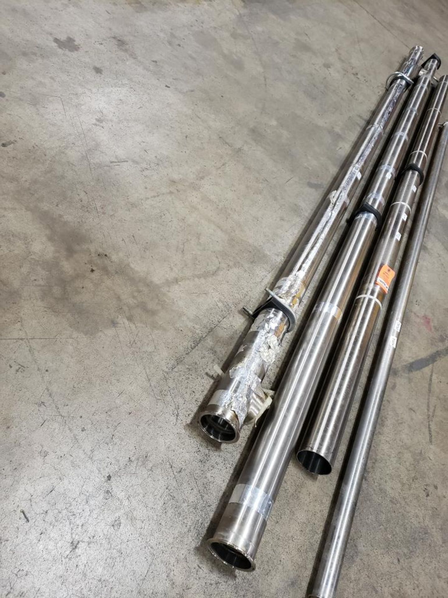 2.5 inch and 4 inch - stainless food grade pipe in assorted lengths. - Image 3 of 13