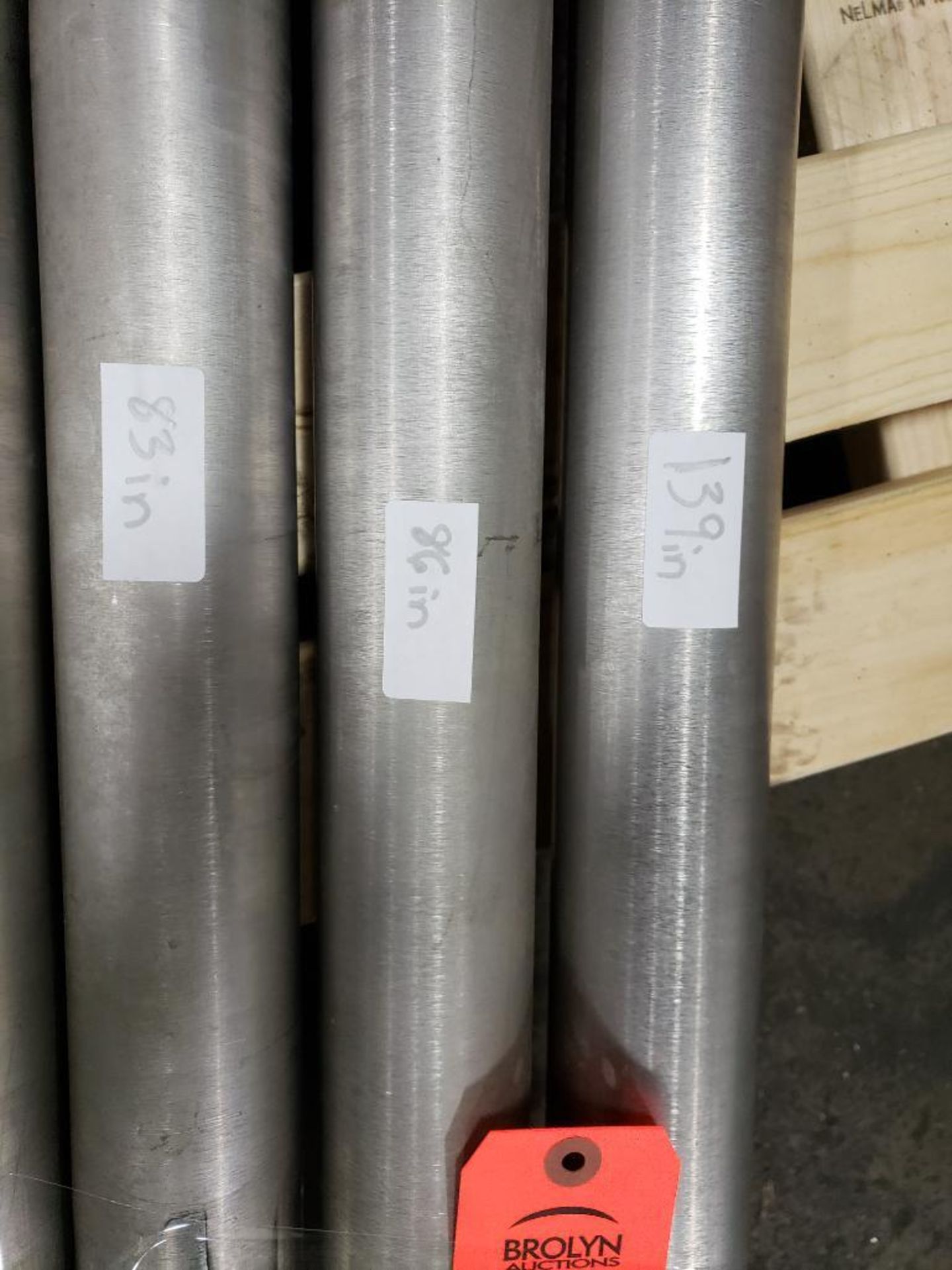2.5 inch - Approx 37 total feet of 2.5in stainless food grade pipe in assorted lengths. - Image 5 of 7