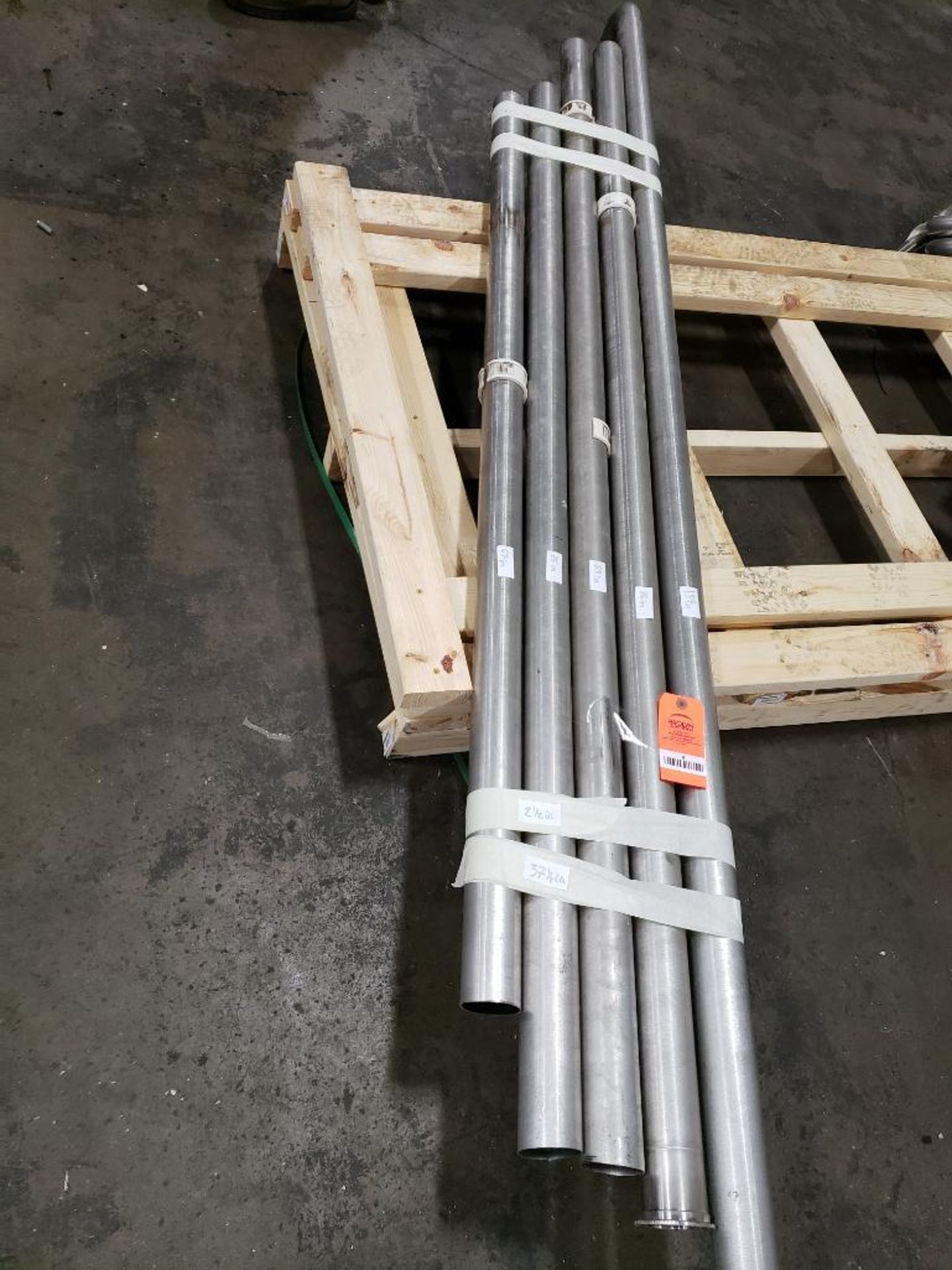 2.5 inch - Approx 37 total feet of 2.5in stainless food grade pipe in assorted lengths.