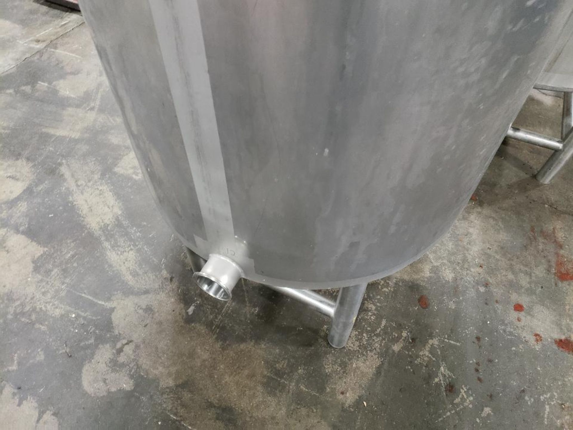 Approx 135 gallon Stainless steel holding tank. Approx dimensions 47in wide by 48in tall. - Image 2 of 9