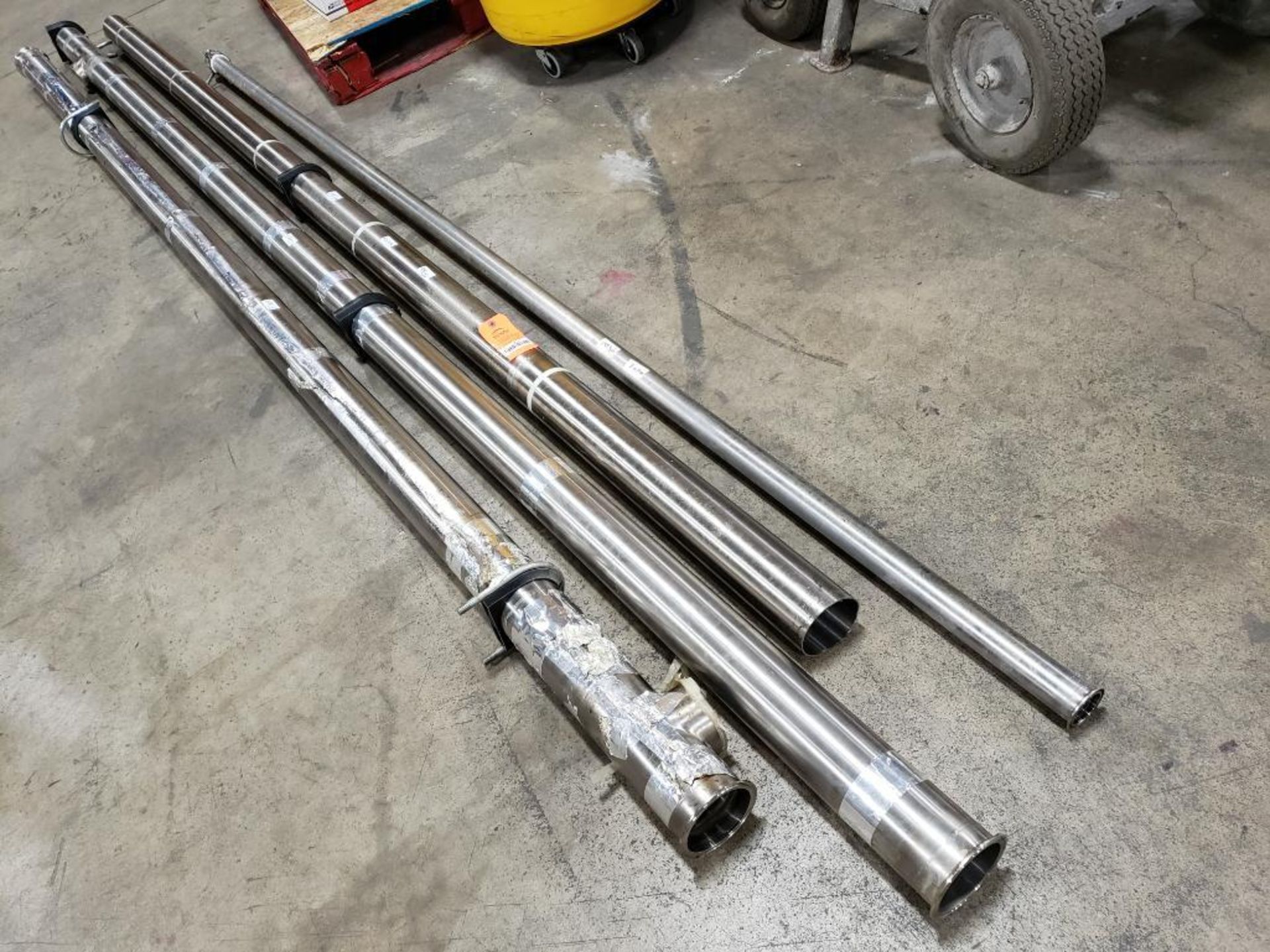 2.5 inch and 4 inch - stainless food grade pipe in assorted lengths. - Image 12 of 13