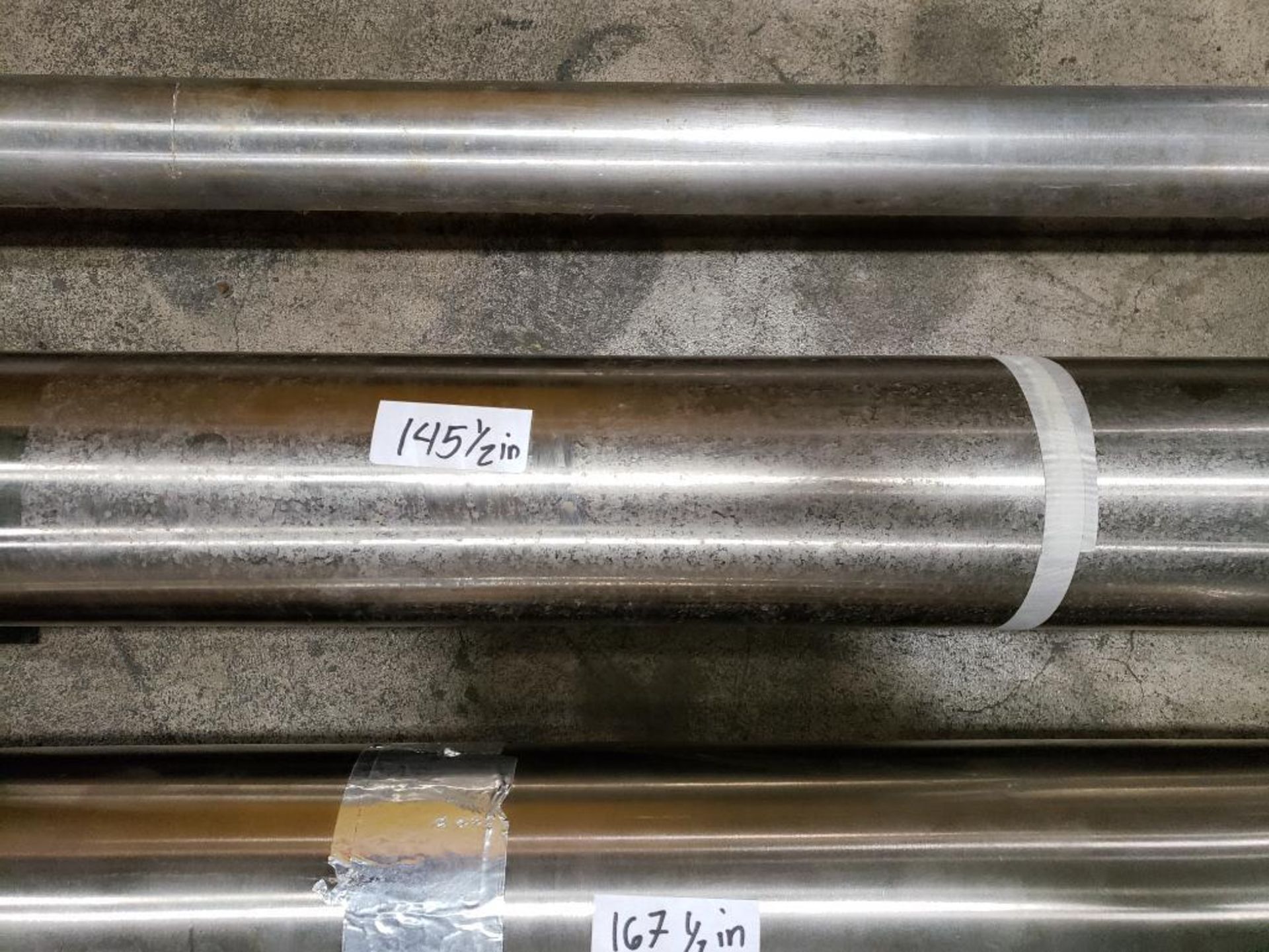 2.5 inch and 4 inch - stainless food grade pipe in assorted lengths. - Image 8 of 13