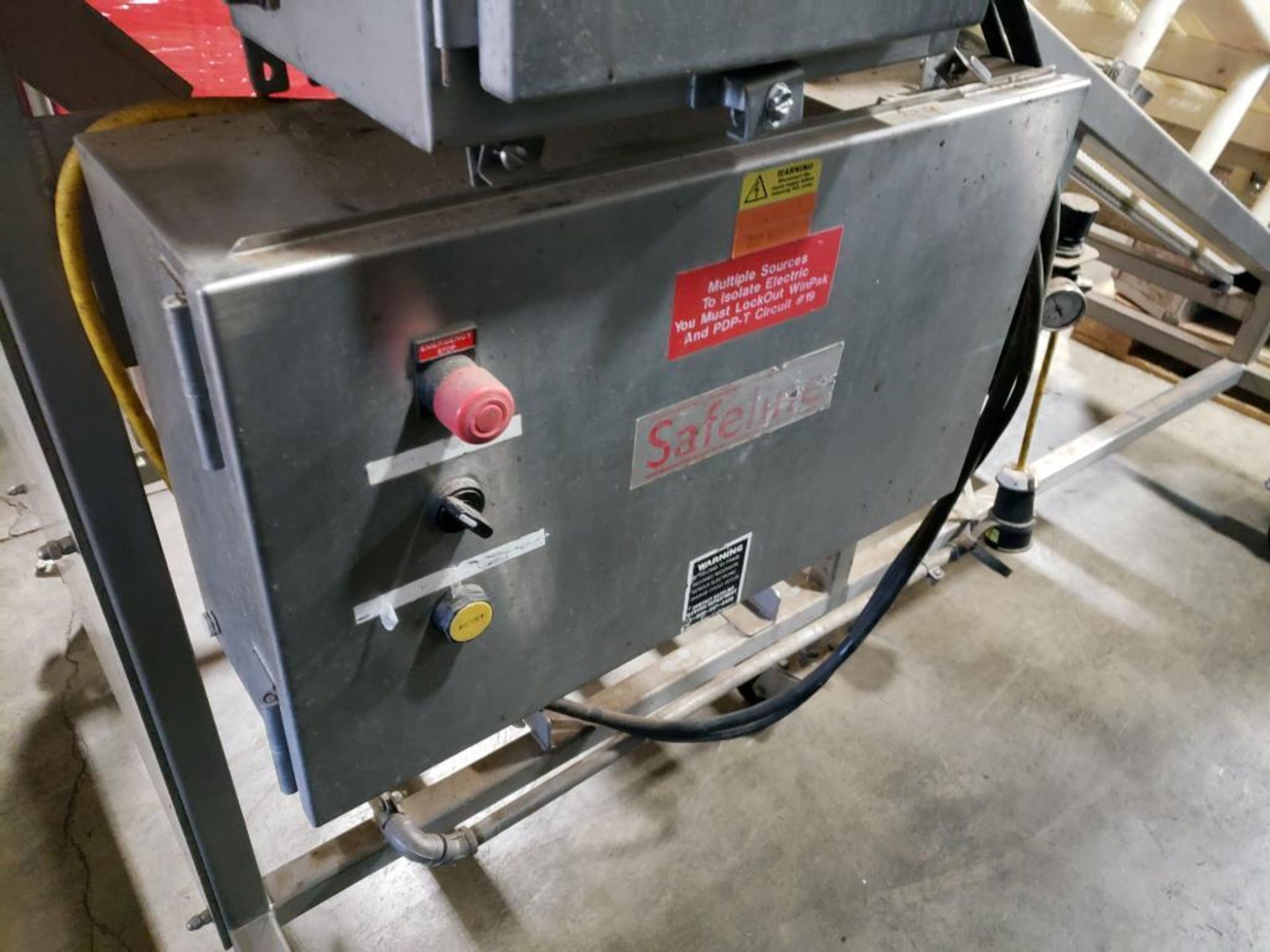 Include conveyor with Mettler Toledo Safeline metal detector machine. - Image 10 of 24