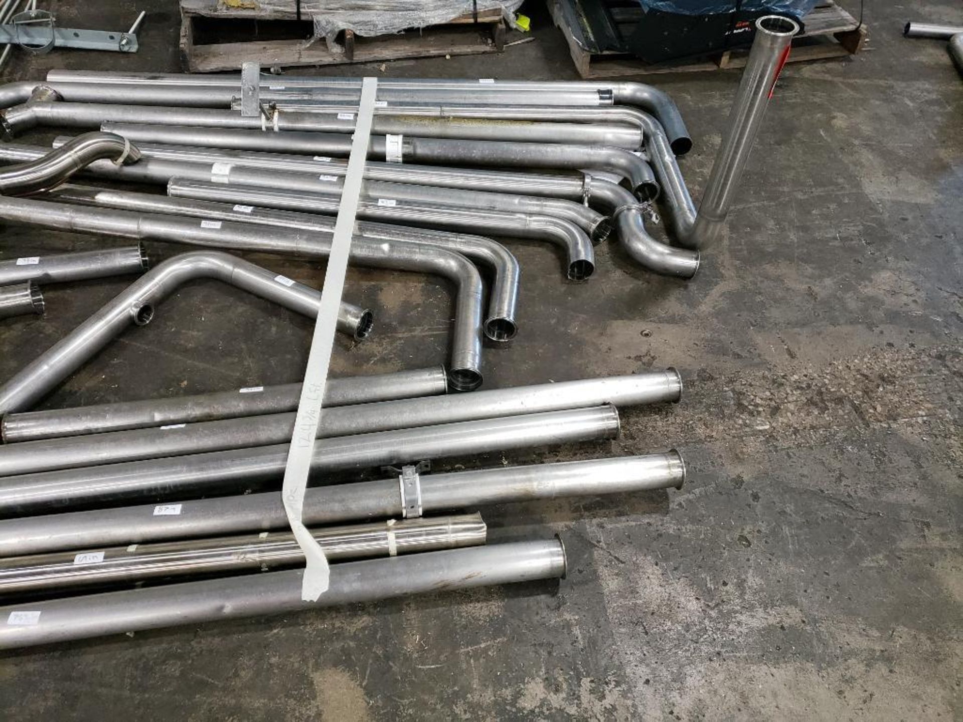 3 inch - Approx 124 total feet of 3in stainless food grade pipe in assorted lengths. - Image 15 of 16