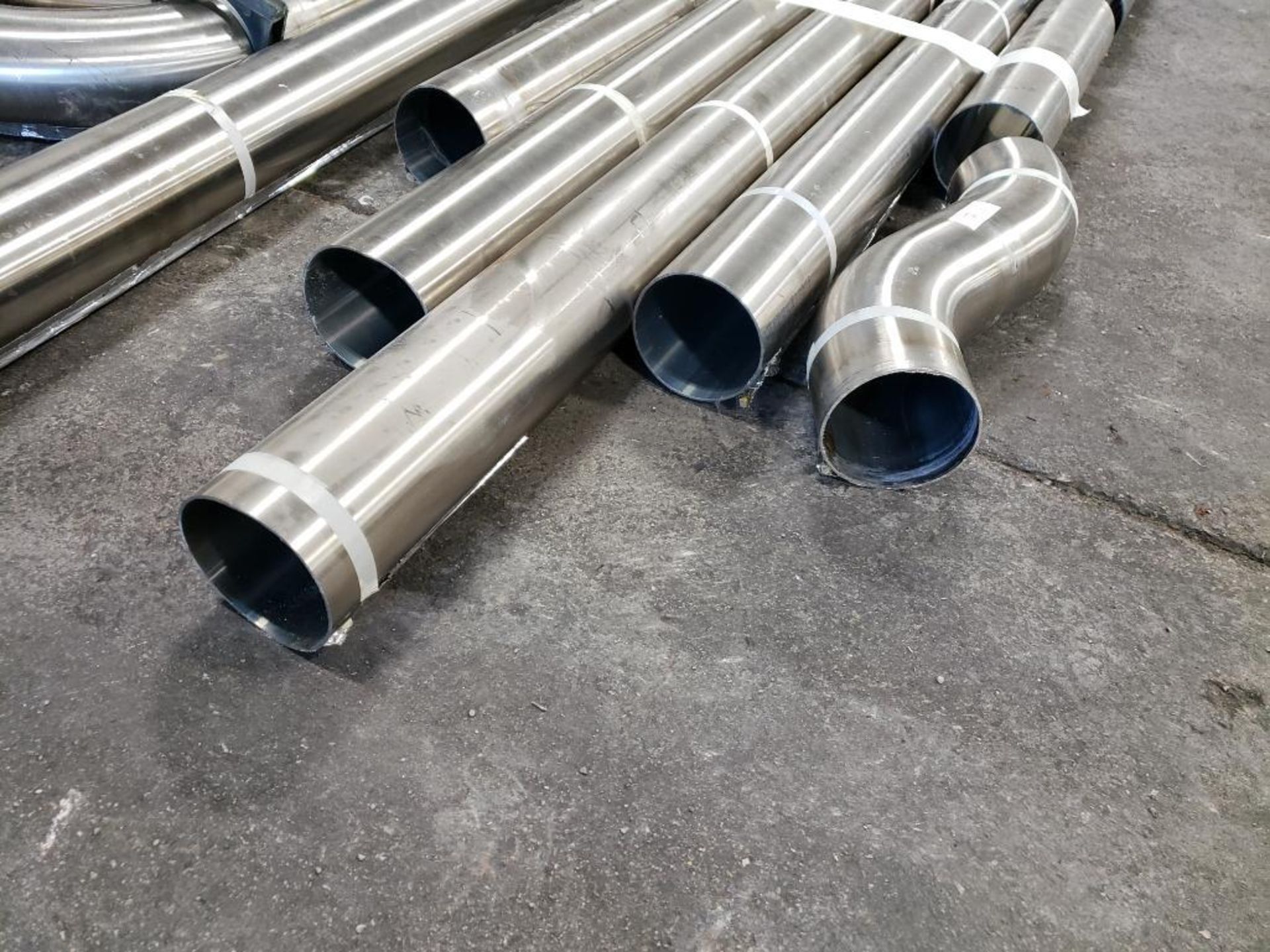 4 inch - Approx 83 feet total of 4in stainless food grade pipe in assorted lengths. - Image 14 of 14