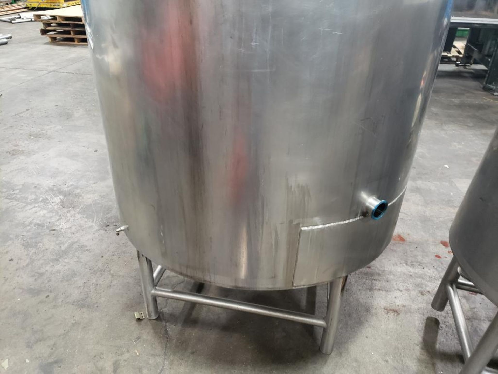 Approx 350 gallon Stainless steel holding tank. Approx dimensions 47in wide by 48in tall. - Image 5 of 12