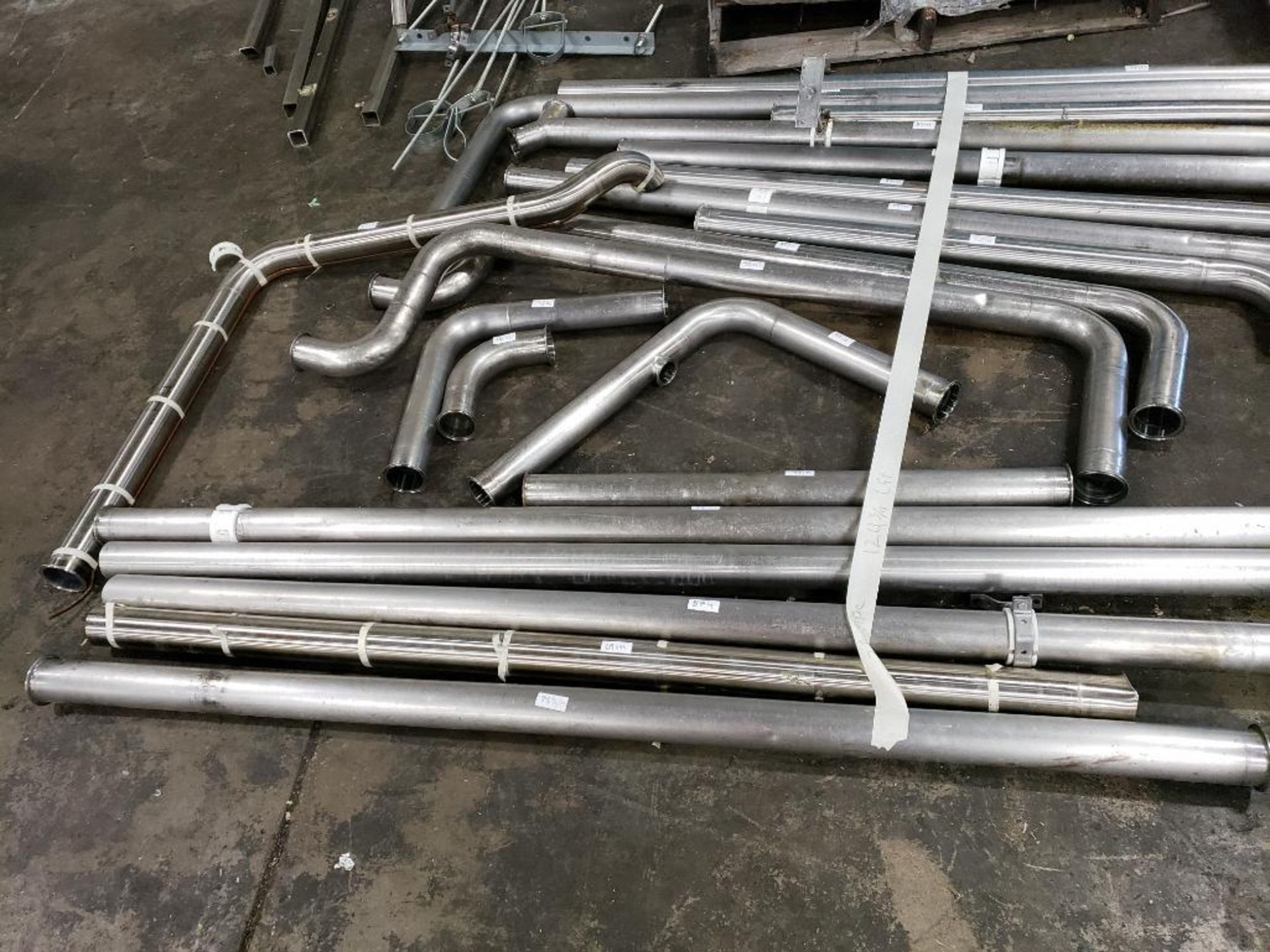 3 inch - Approx 124 total feet of 3in stainless food grade pipe in assorted lengths. - Image 16 of 16