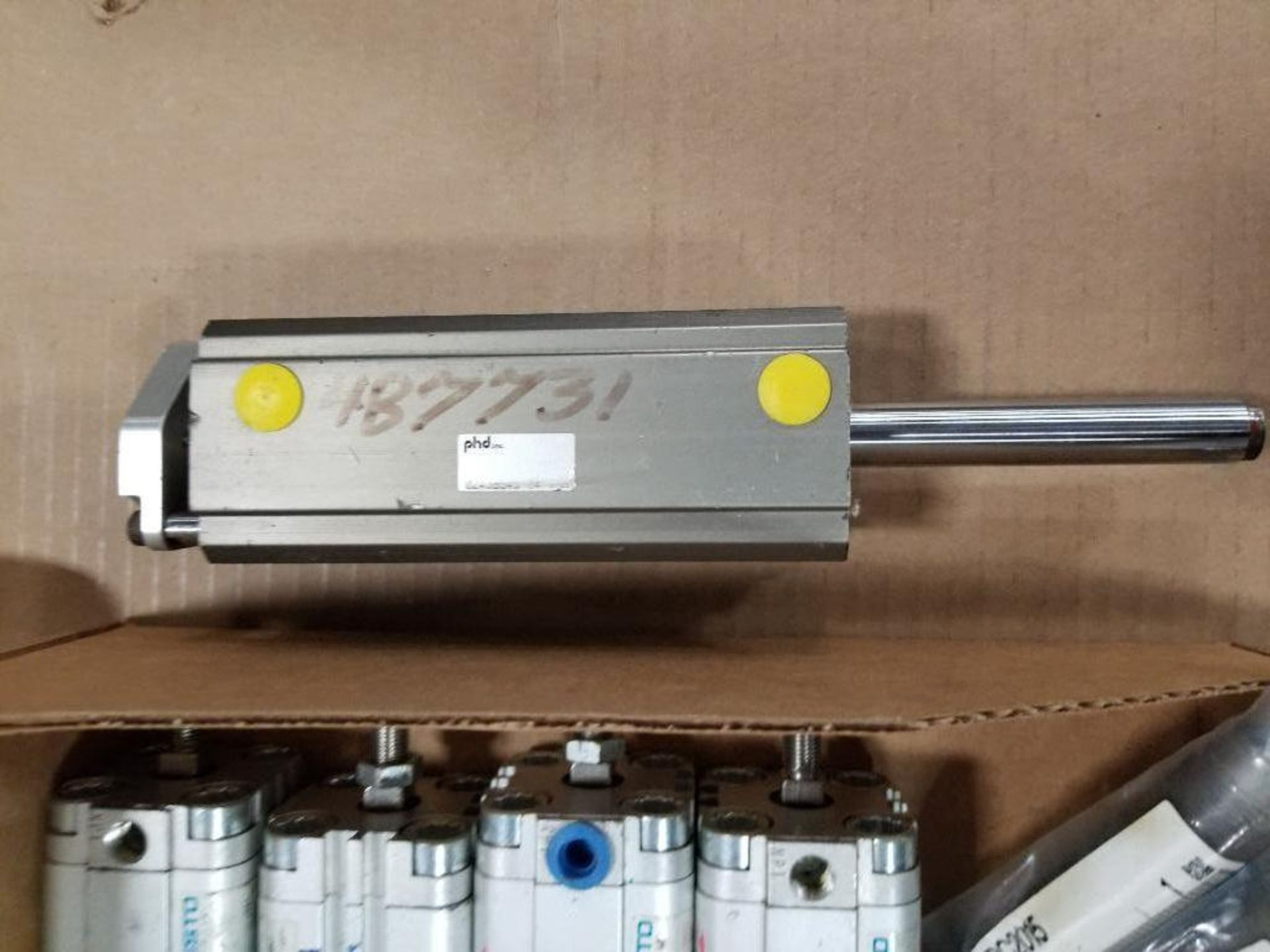 Assorted pneumatic cylinder. SMC, Parker, Festo. - Image 20 of 24